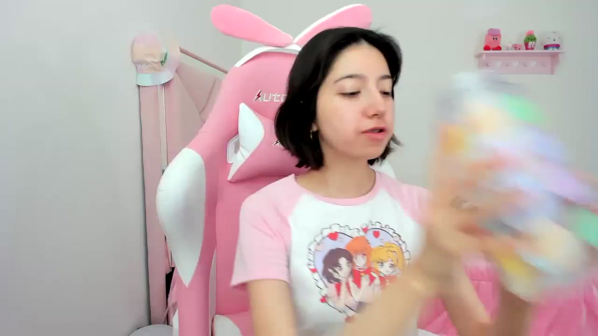 Gallery image thumbnail from Cherrycute666's myfreecams stream on, 12/19/2023, 22:07 image 11 of 20