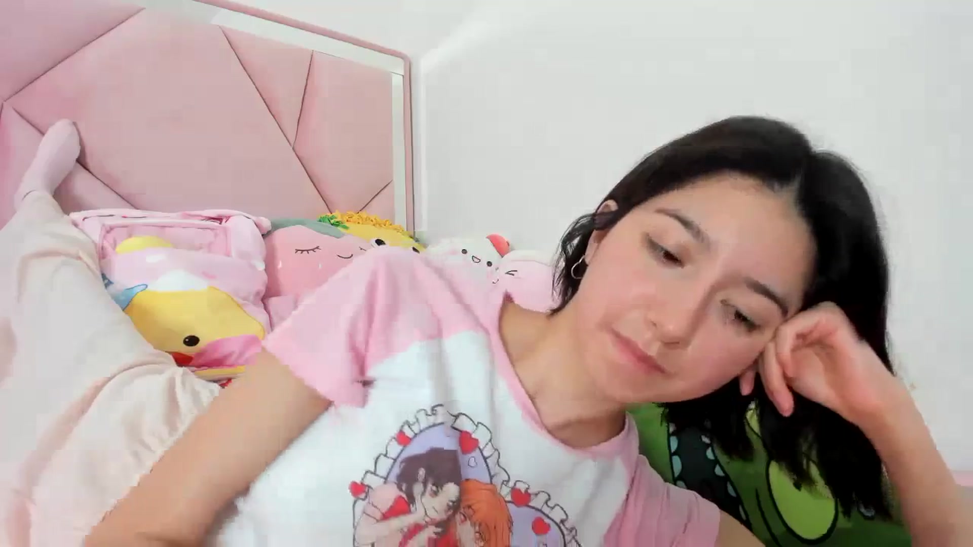 Gallery image thumbnail from Cherrycute666's myfreecams stream on, 12/20/2023, 02:54 image 20 of 20