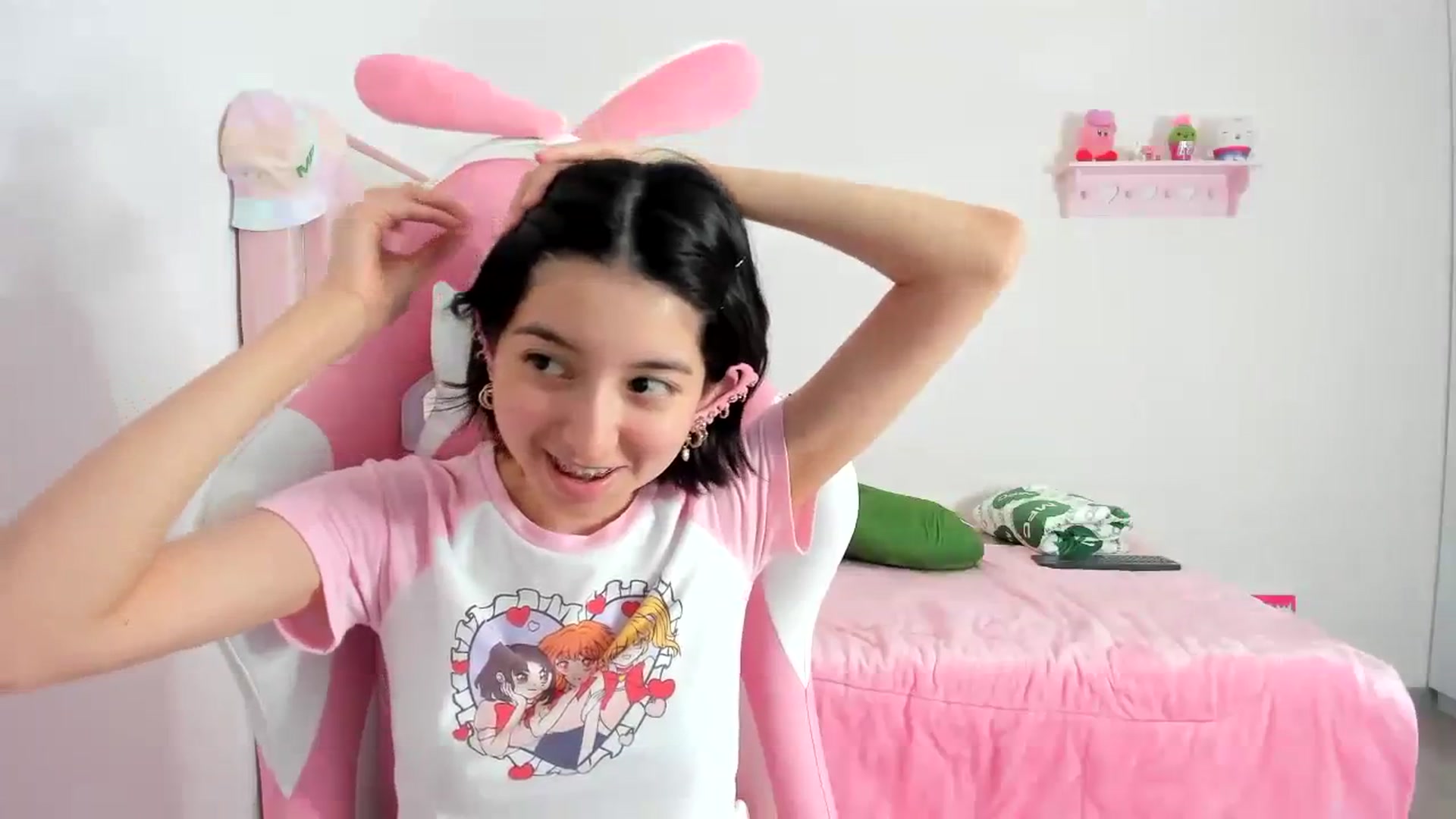 Gallery image thumbnail from Cherrycute666's myfreecams stream on, 12/20/2023, 06:47 image 14 of 20