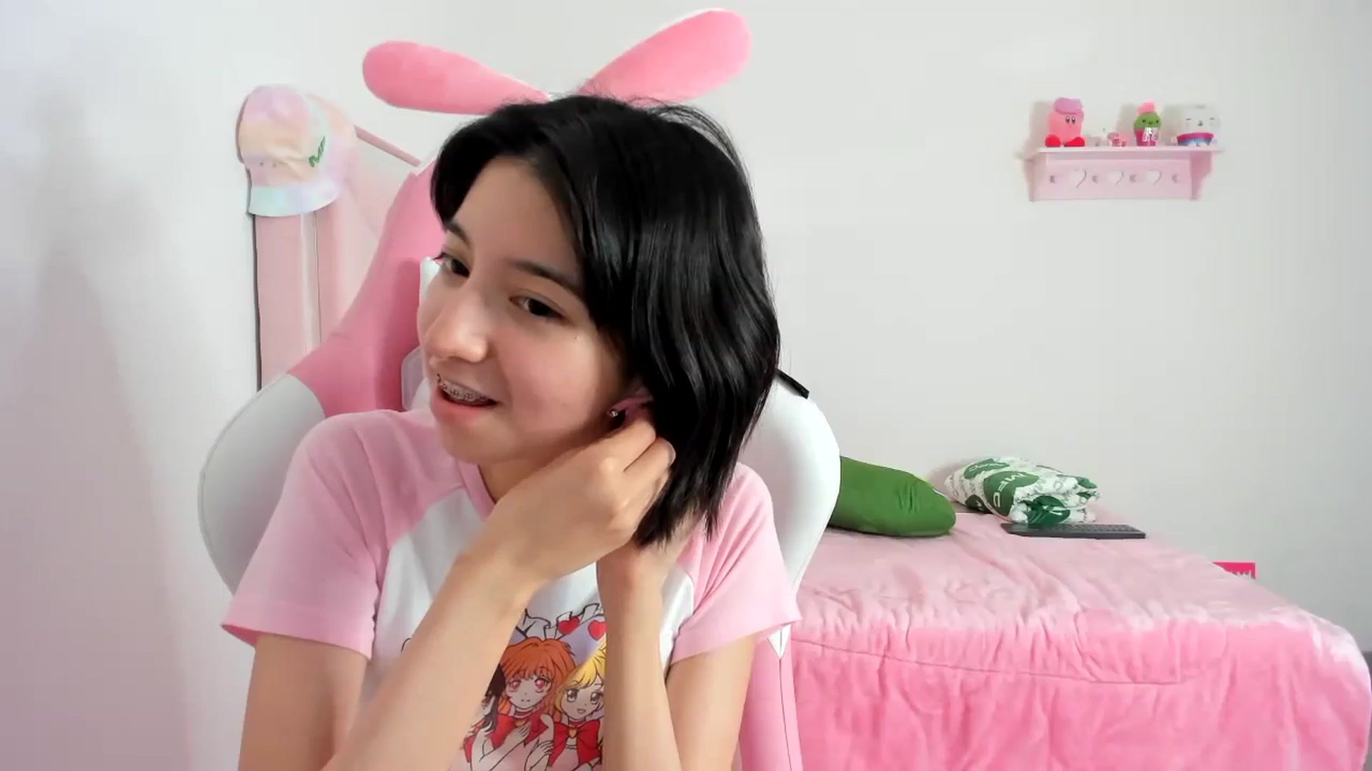 Gallery image thumbnail from Cherrycute666's myfreecams stream on, 12/20/2023, 06:47 image 13 of 20