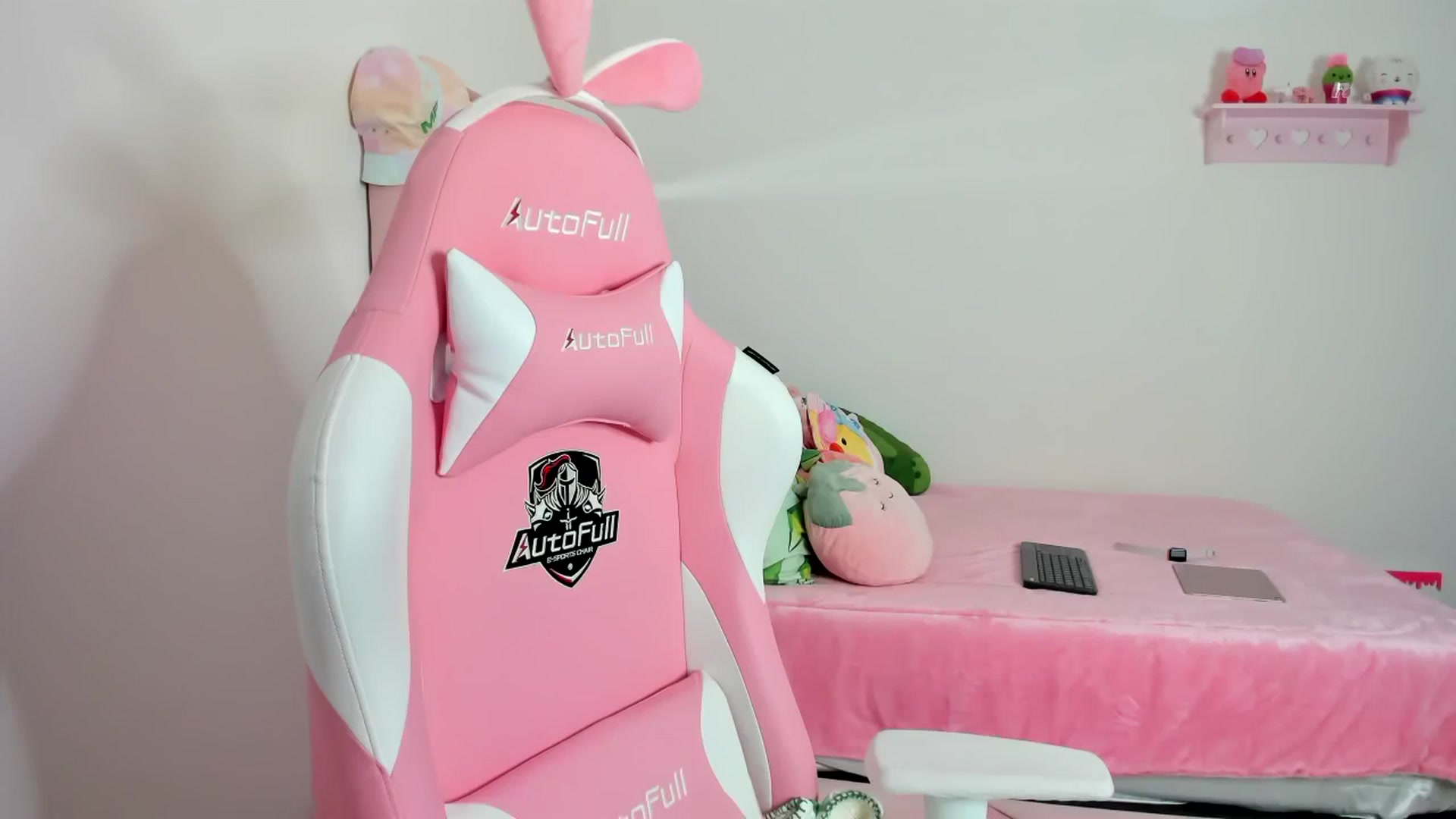Gallery image thumbnail from Cherrycute666's myfreecams stream on, 12/21/2023, 04:09 image 11 of 20
