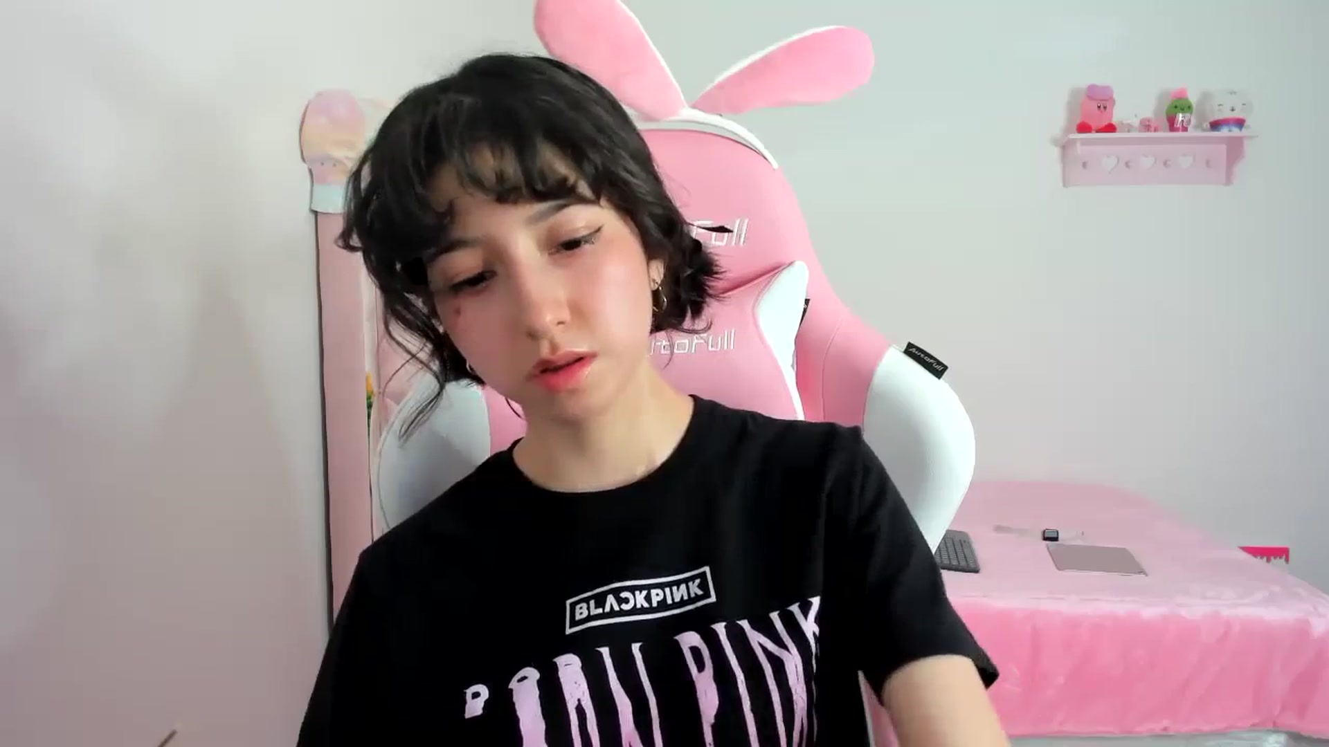 Gallery image thumbnail from Cherrycute666's myfreecams stream on, 12/21/2023, 04:09 image 18 of 20