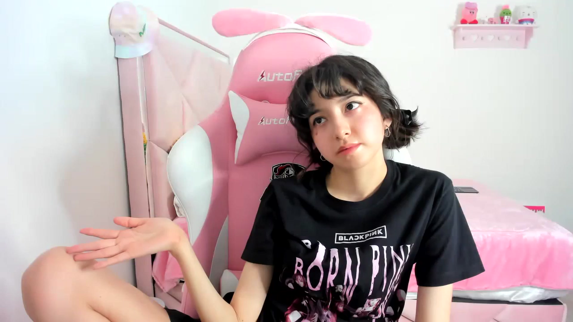 Gallery image thumbnail from Cherrycute666's myfreecams stream on, 12/21/2023, 06:19 image 1 of 20
