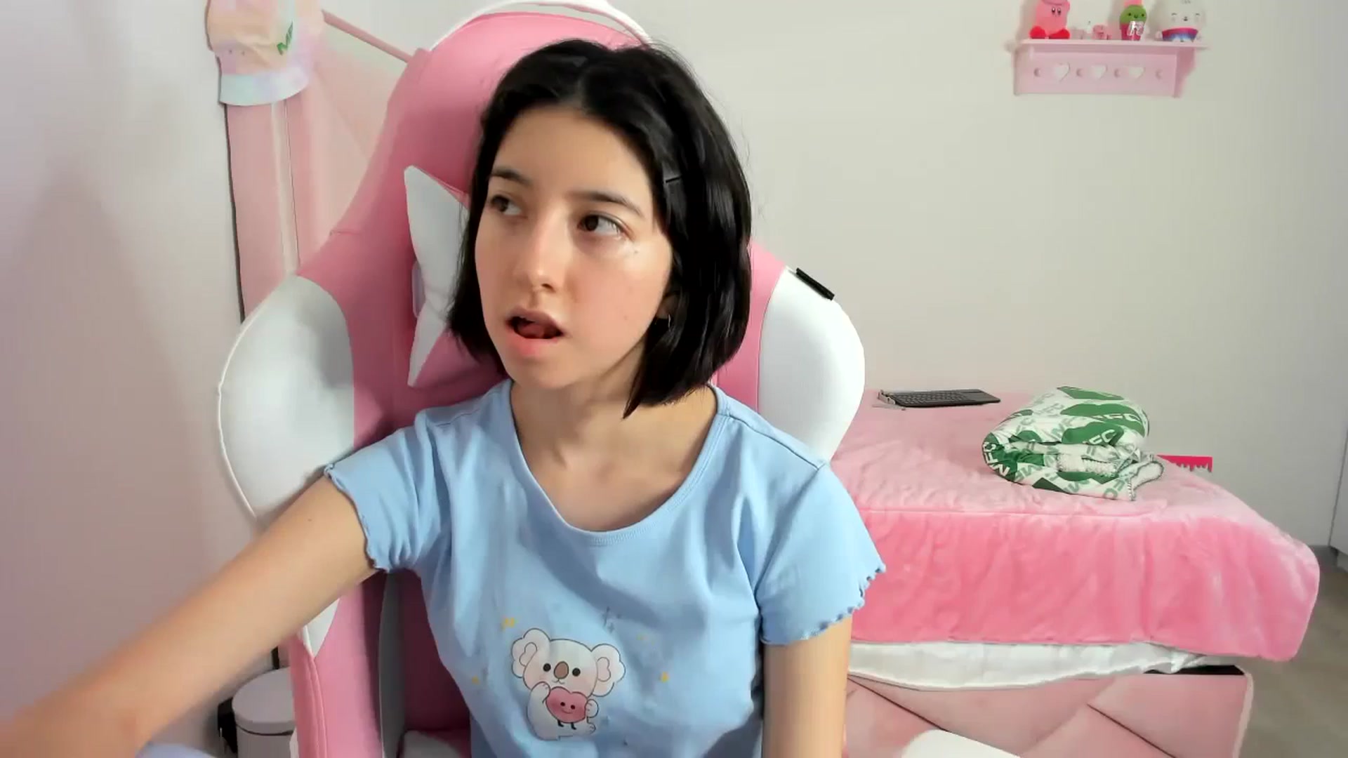 Gallery image thumbnail from Cherrycute666's myfreecams stream on, 12/22/2023, 01:36 image 9 of 20
