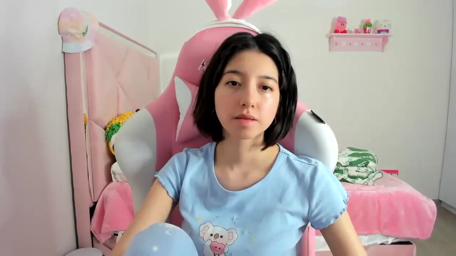 Gallery image thumbnail from Cherrycute666's myfreecams stream on, 12/22/2023, 01:36 image 12 of 20
