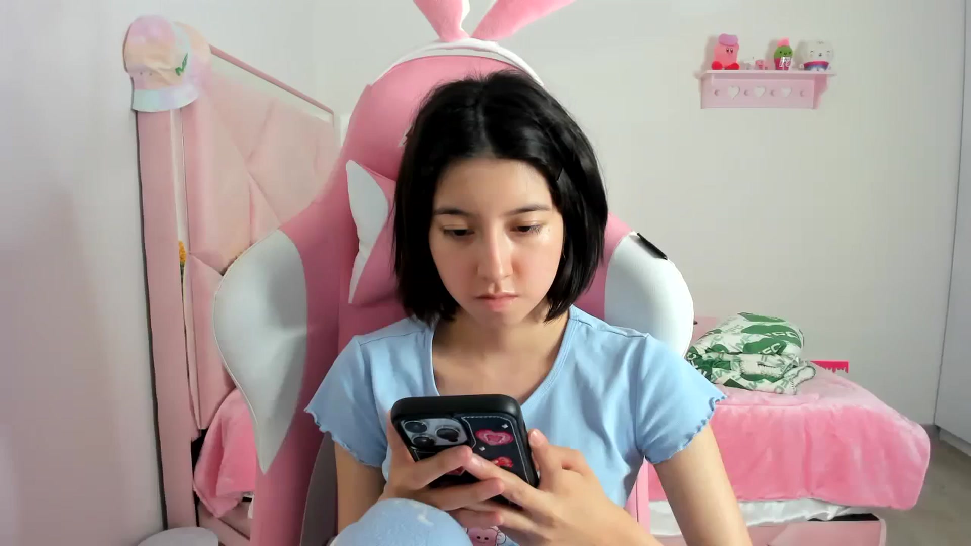 Gallery image thumbnail from Cherrycute666's myfreecams stream on, 12/22/2023, 01:36 image 18 of 20