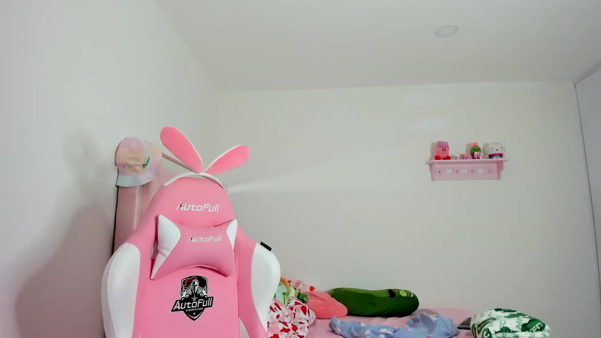 Gallery image thumbnail from Cherrycute666's myfreecams stream on, 12/22/2023, 06:49 image 9 of 20