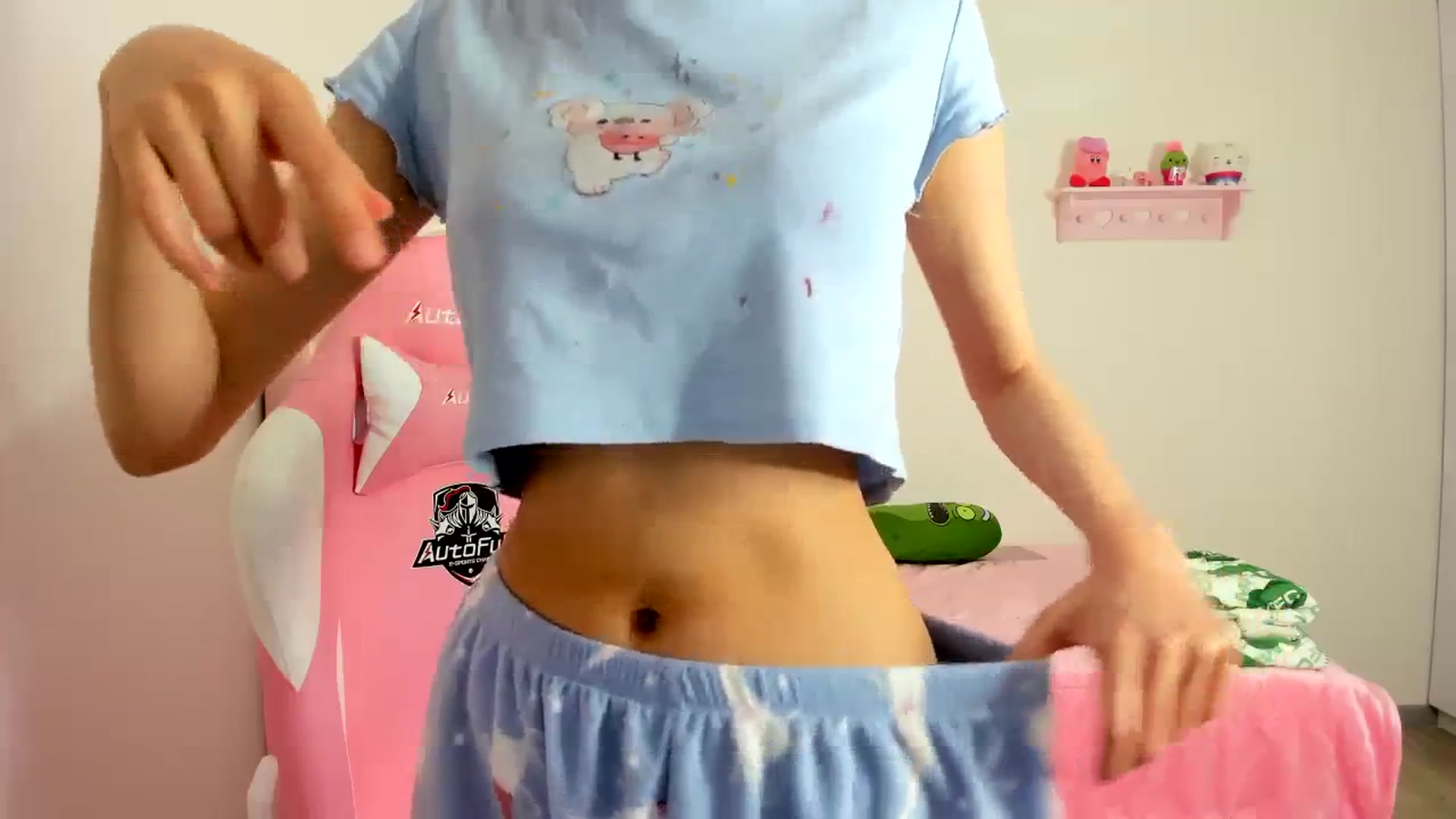 Gallery image thumbnail from Cherrycute666's myfreecams stream on, 12/22/2023, 06:49 image 10 of 20