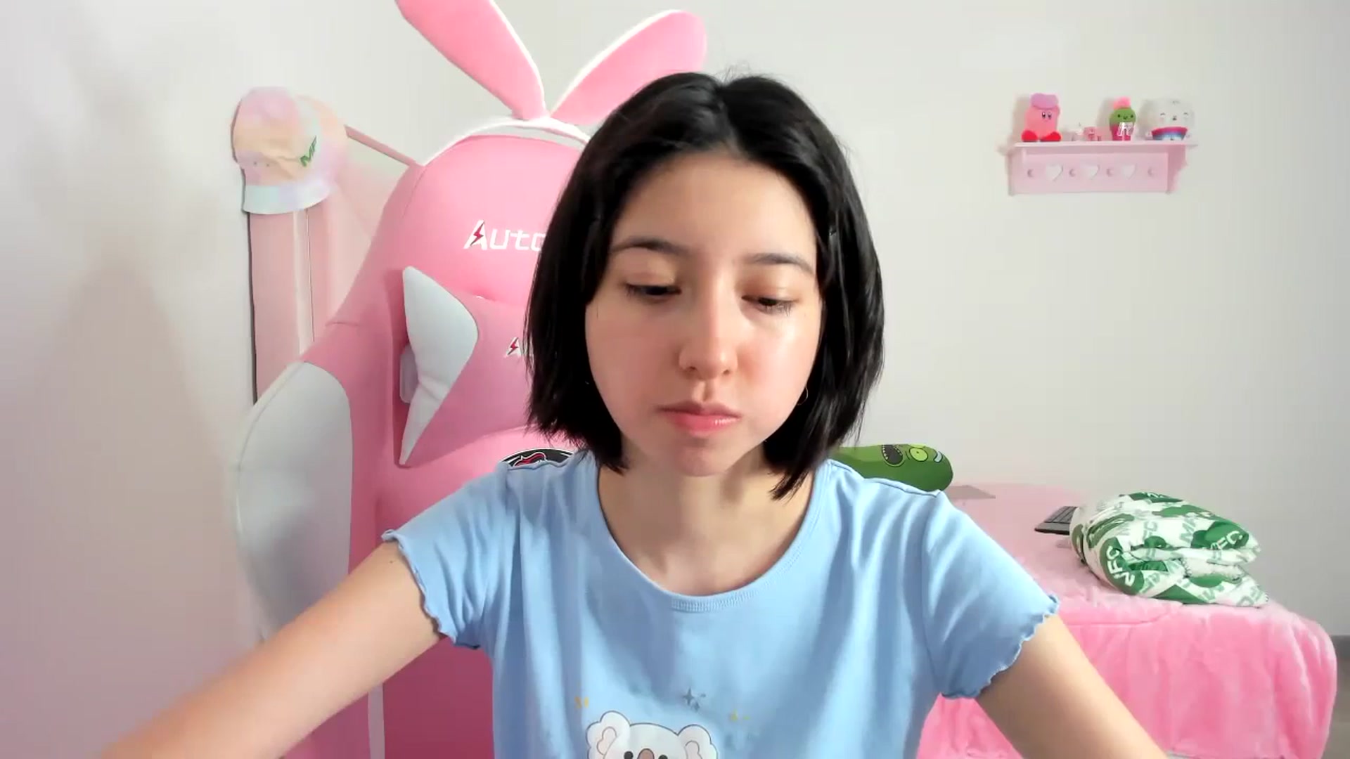 Gallery image thumbnail from Cherrycute666's myfreecams stream on, 12/22/2023, 06:49 image 17 of 20
