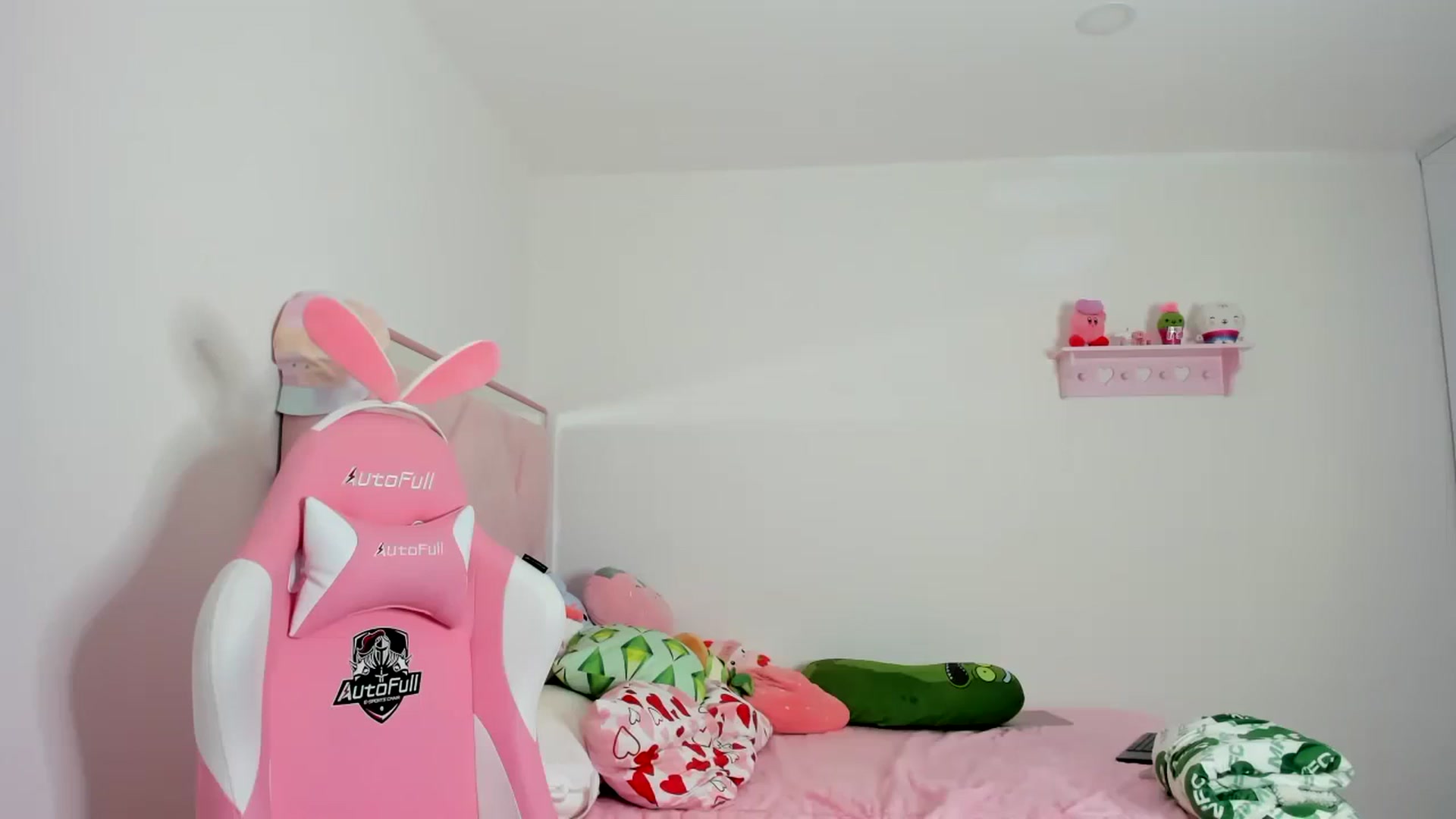 Gallery image thumbnail from Cherrycute666's myfreecams stream on, 12/22/2023, 06:49 image 15 of 20