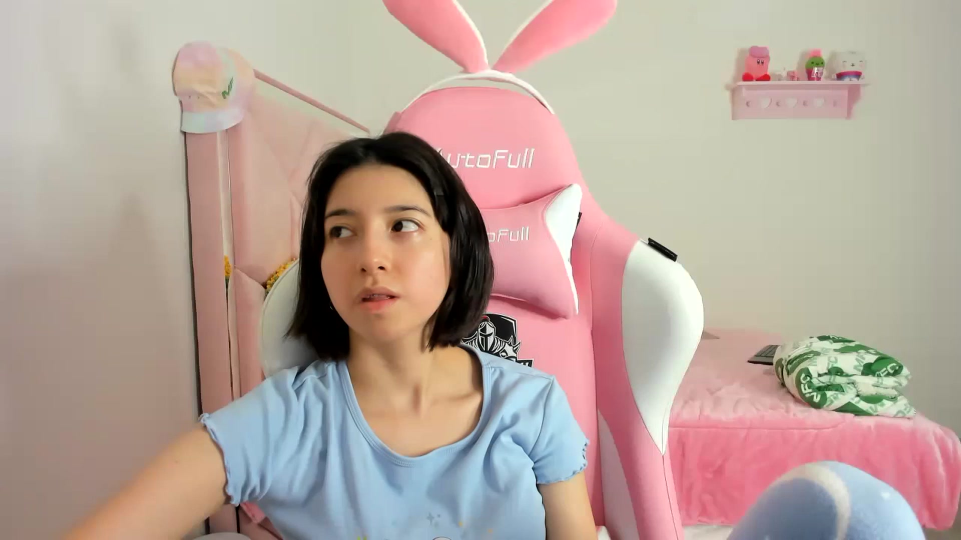 Gallery image thumbnail from Cherrycute666's myfreecams stream on, 12/22/2023, 08:42 image 1 of 20