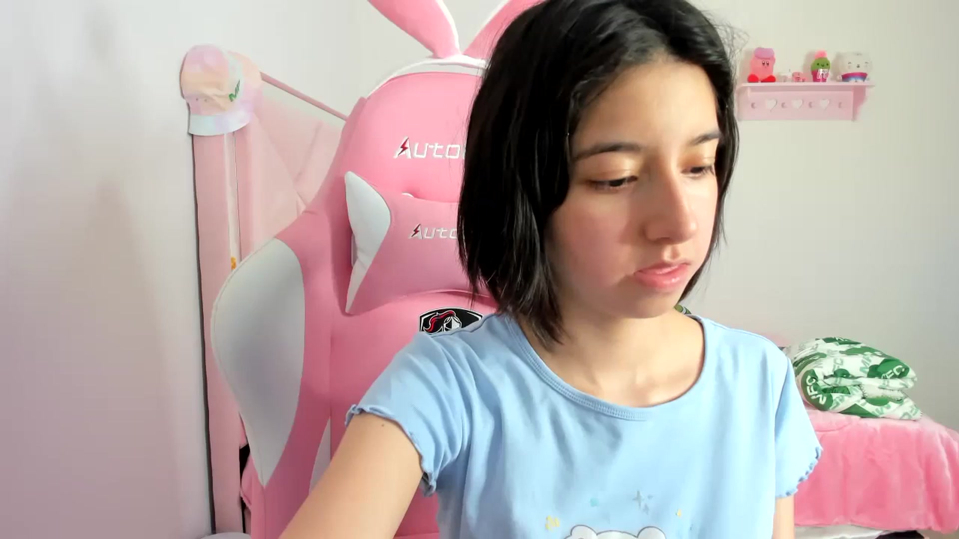 Gallery image thumbnail from Cherrycute666's myfreecams stream on, 12/22/2023, 08:42 image 2 of 20