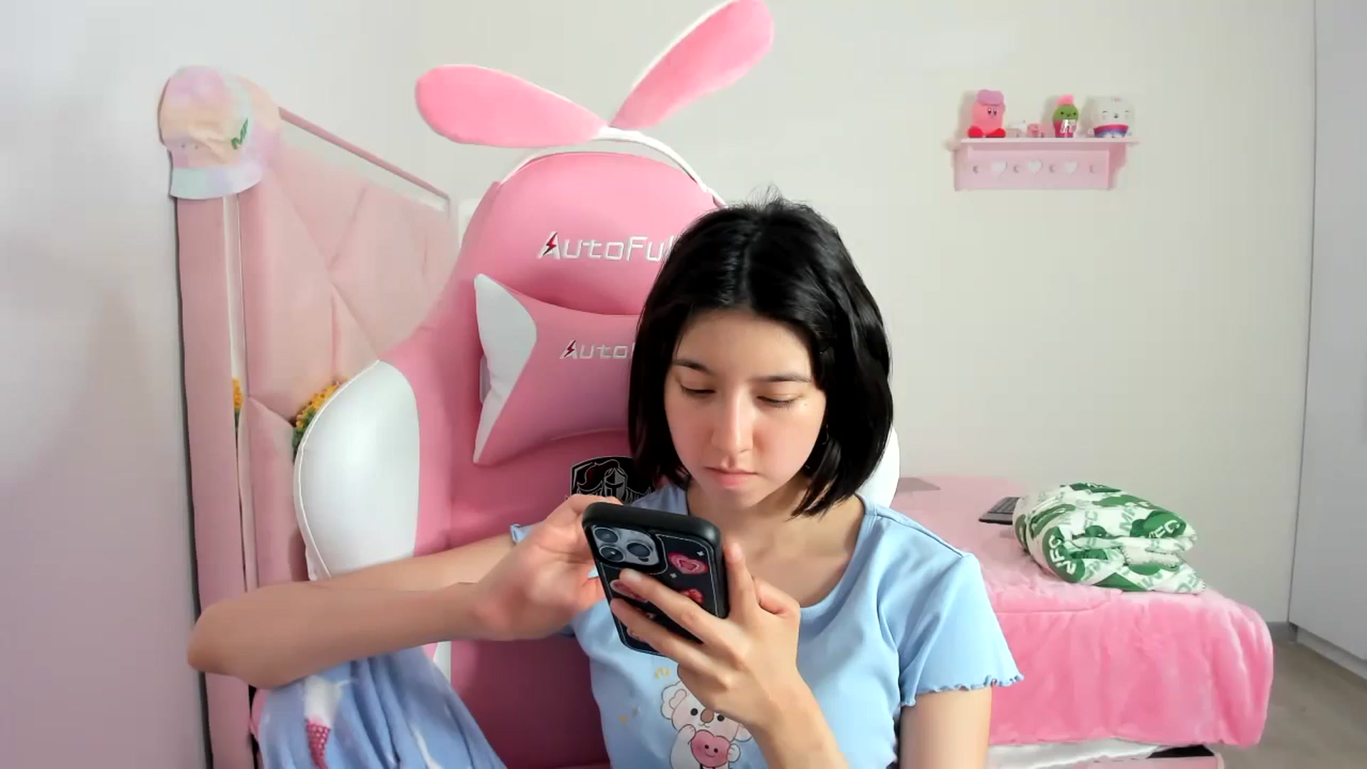 Gallery image thumbnail from Cherrycute666's myfreecams stream on, 12/22/2023, 08:42 image 9 of 20