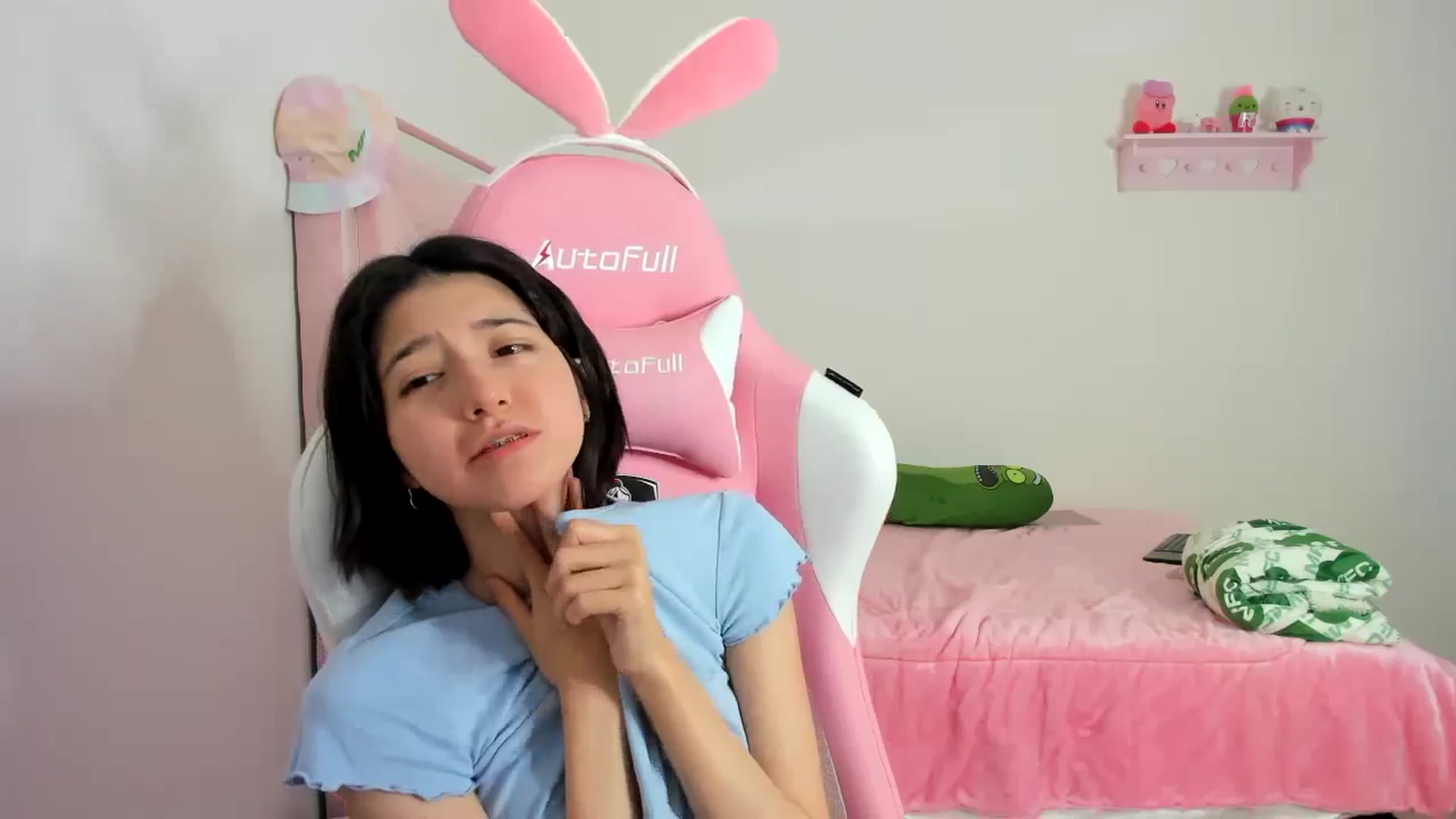 Gallery image thumbnail from Cherrycute666's myfreecams stream on, 12/22/2023, 08:42 image 3 of 20