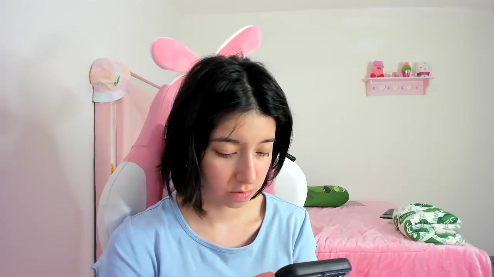 Gallery image thumbnail from Cherrycute666's myfreecams stream on, 12/22/2023, 08:42 image 11 of 20