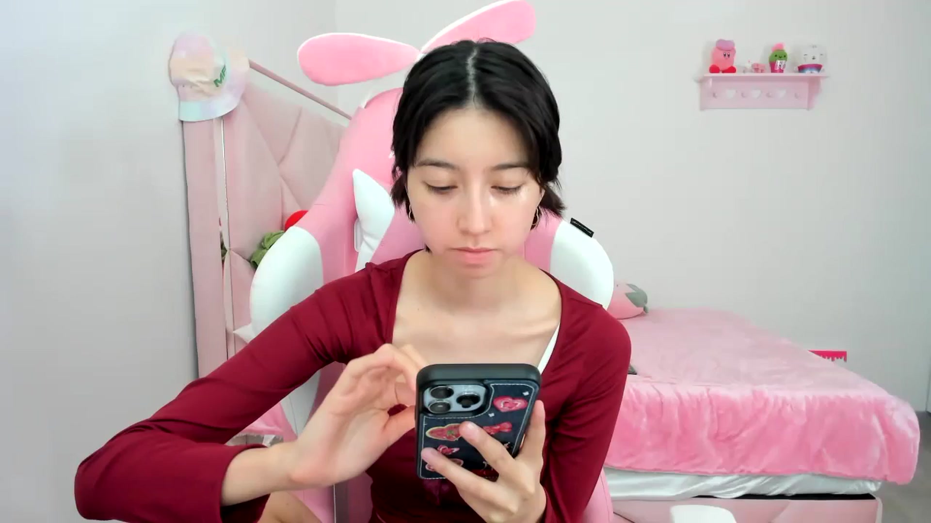 Gallery image thumbnail from Cherrycute666's myfreecams stream on, 12/22/2023, 23:05 image 12 of 20