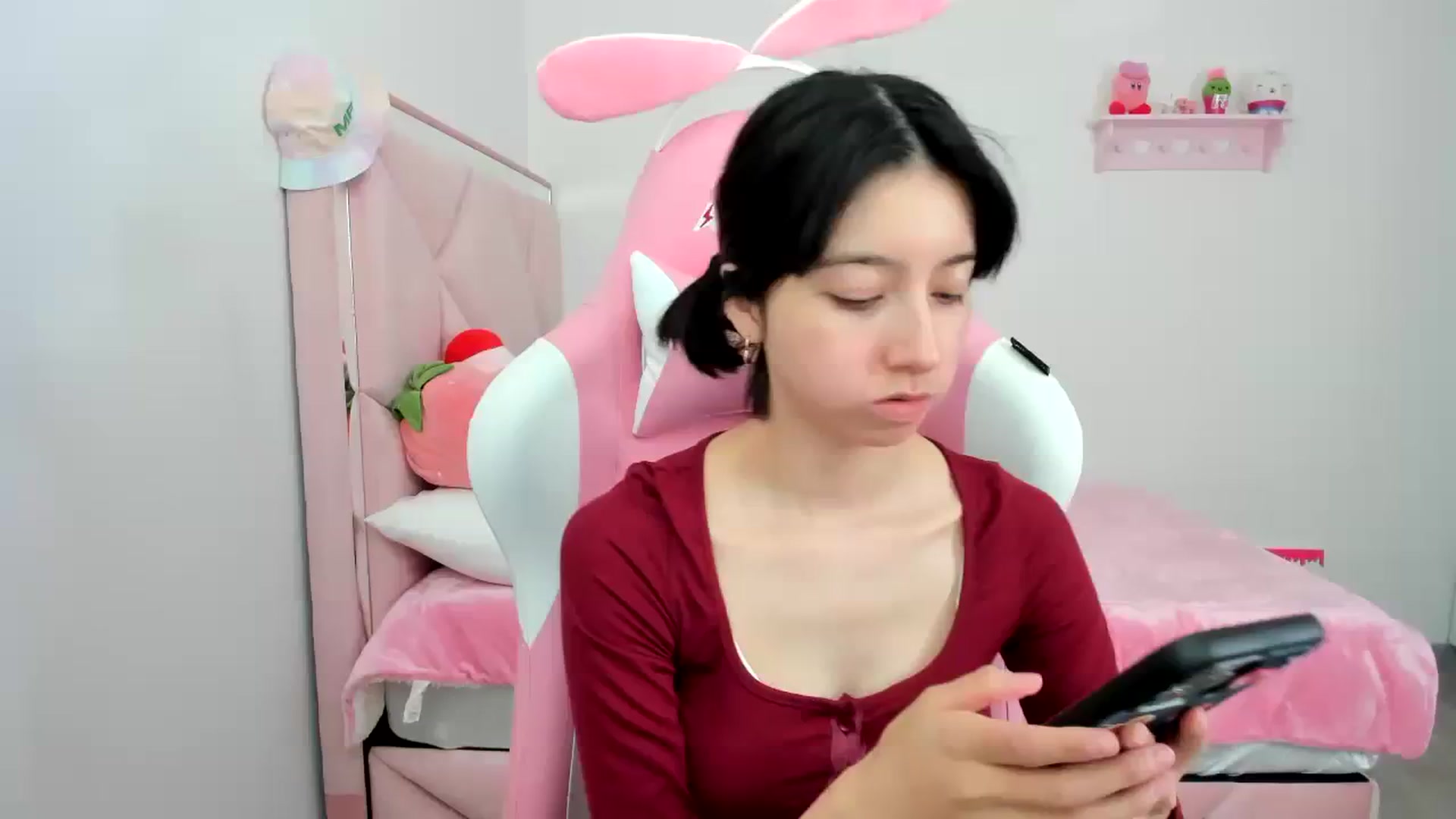 Gallery image thumbnail from Cherrycute666's myfreecams stream on, 12/22/2023, 23:05 image 11 of 20