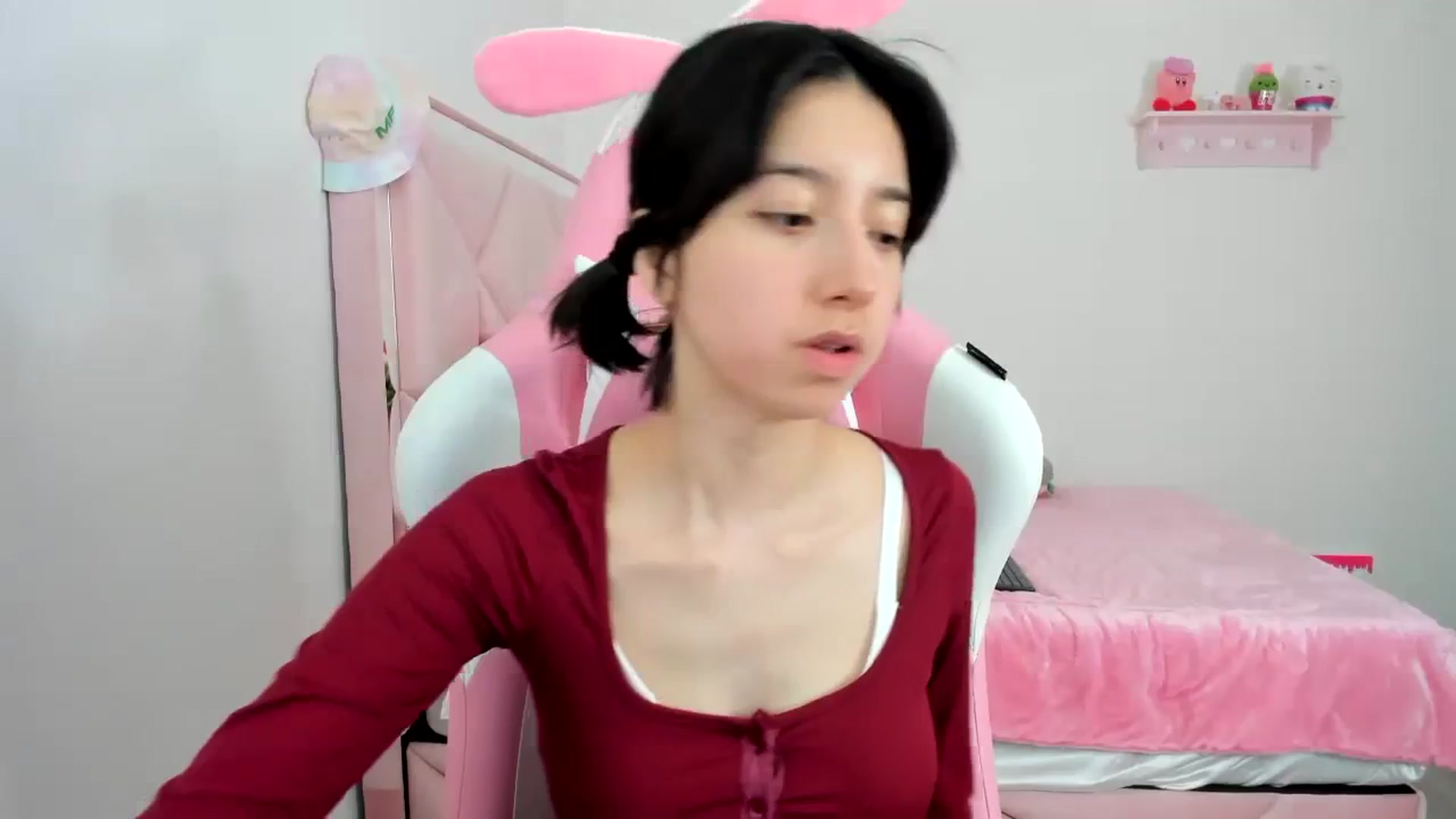 Gallery image thumbnail from Cherrycute666's myfreecams stream on, 12/22/2023, 23:32 image 4 of 20