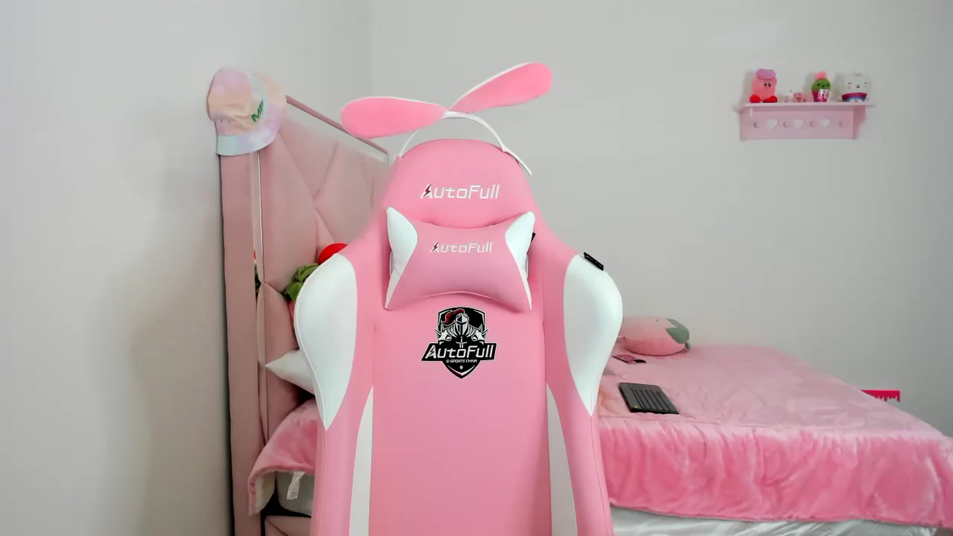 Gallery image thumbnail from Cherrycute666's myfreecams stream on, 12/22/2023, 23:32 image 20 of 20