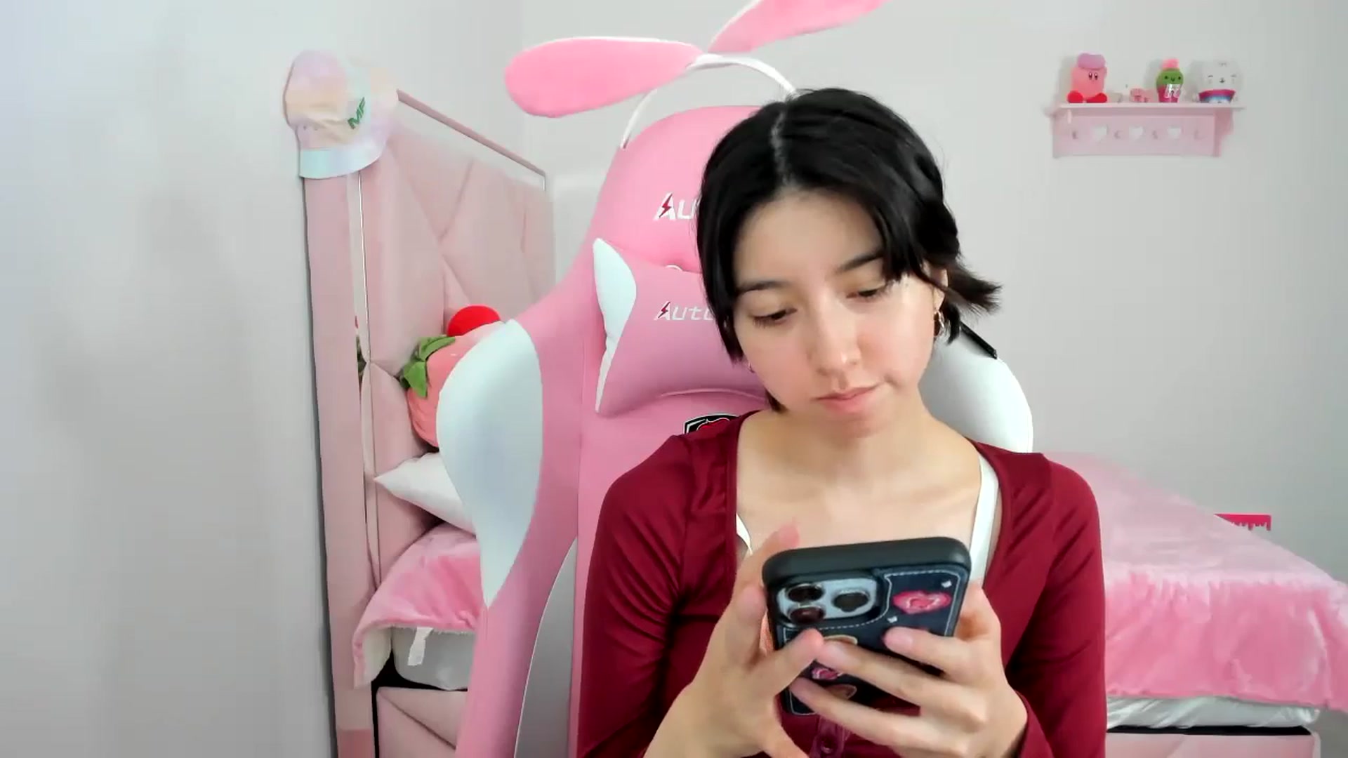 Gallery image thumbnail from Cherrycute666's myfreecams stream on, 12/22/2023, 23:32 image 3 of 20