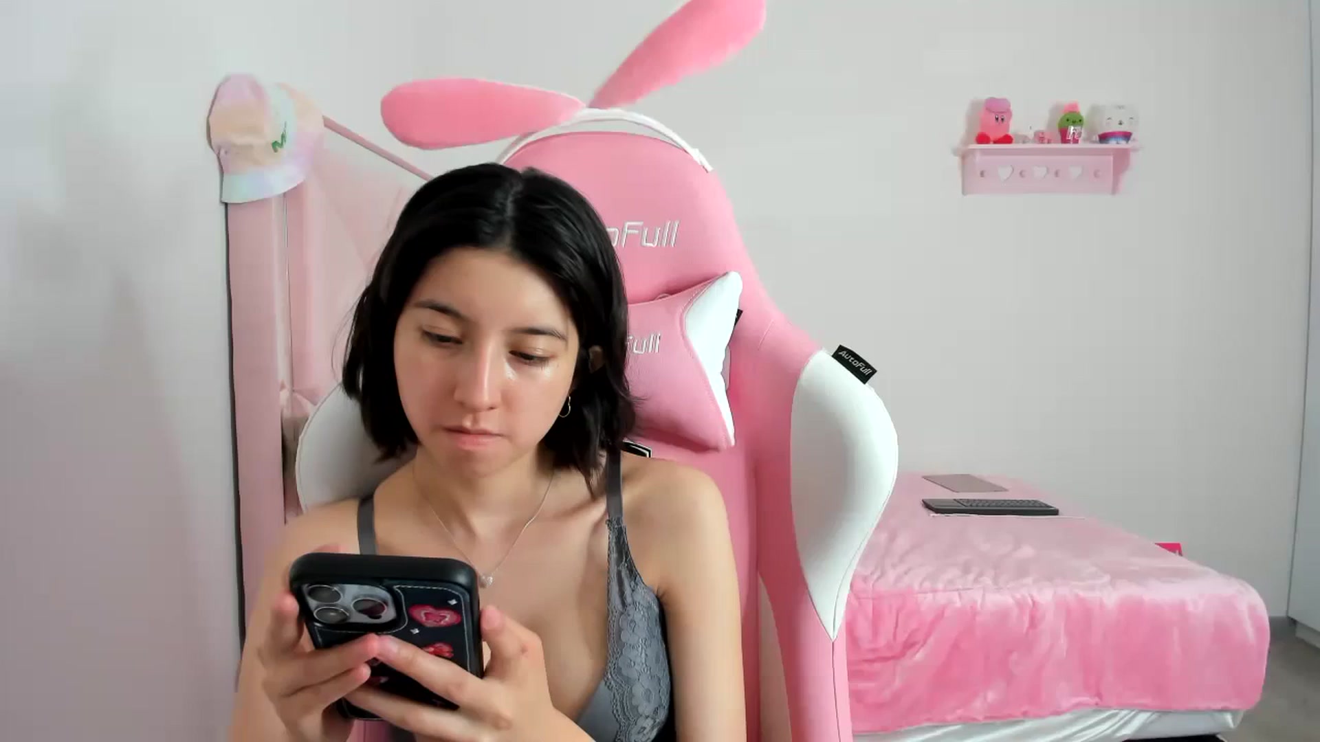 Gallery image thumbnail from Cherrycute666's myfreecams stream on, 12/23/2023, 11:52 image 13 of 20