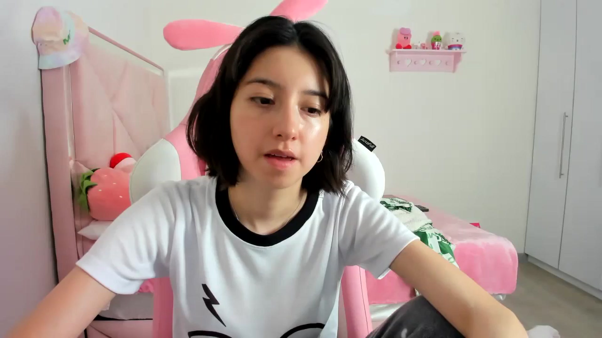Gallery image thumbnail from Cherrycute666's myfreecams stream on, 12/23/2023, 11:52 image 20 of 20