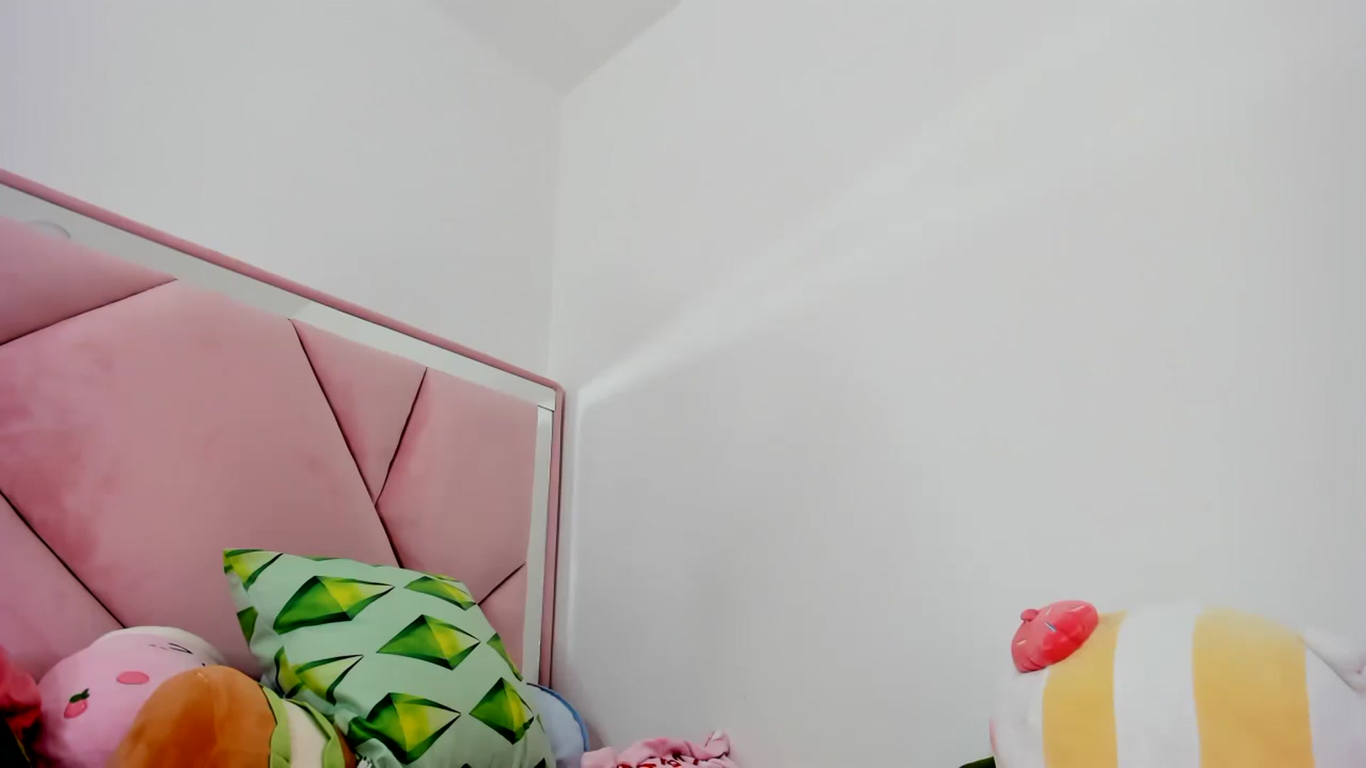 Gallery image thumbnail from Cherrycute666's myfreecams stream on, 12/24/2023, 07:19 image 7 of 20