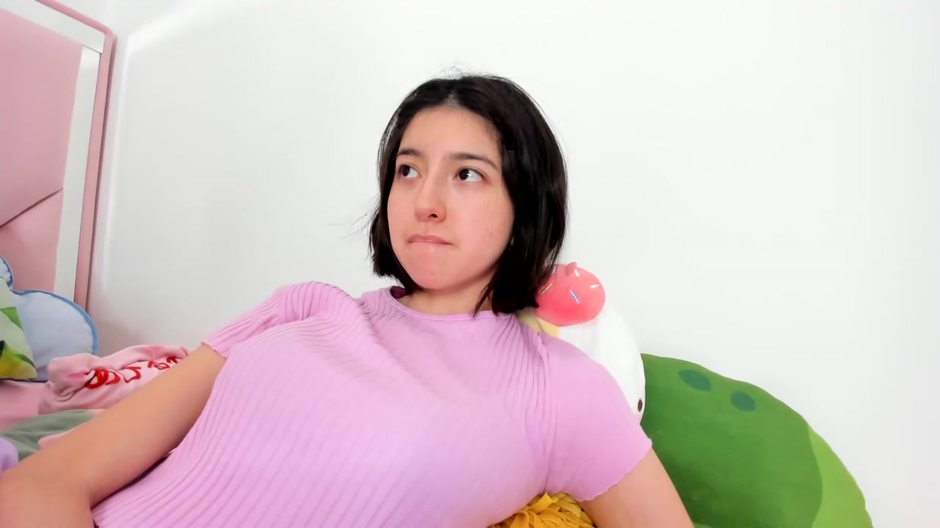 Gallery image thumbnail from Cherrycute666's myfreecams stream on, 12/24/2023, 07:19 image 3 of 20