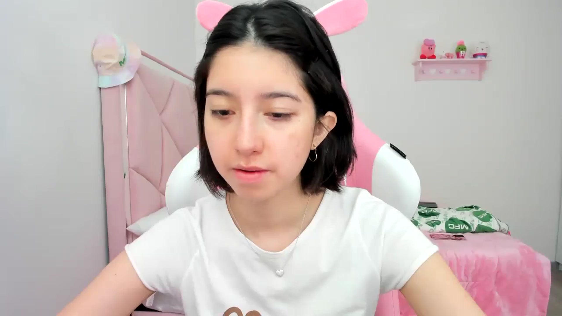 Gallery image thumbnail from Cherrycute666's myfreecams stream on, 12/24/2023, 21:07 image 4 of 20