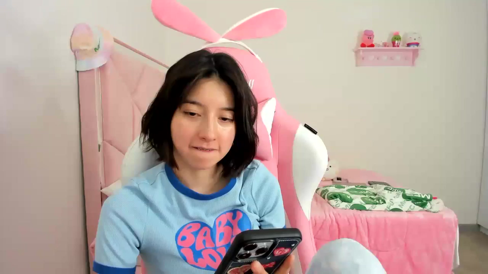 Gallery image thumbnail from Cherrycute666's myfreecams stream on, 12/25/2023, 23:34 image 12 of 20