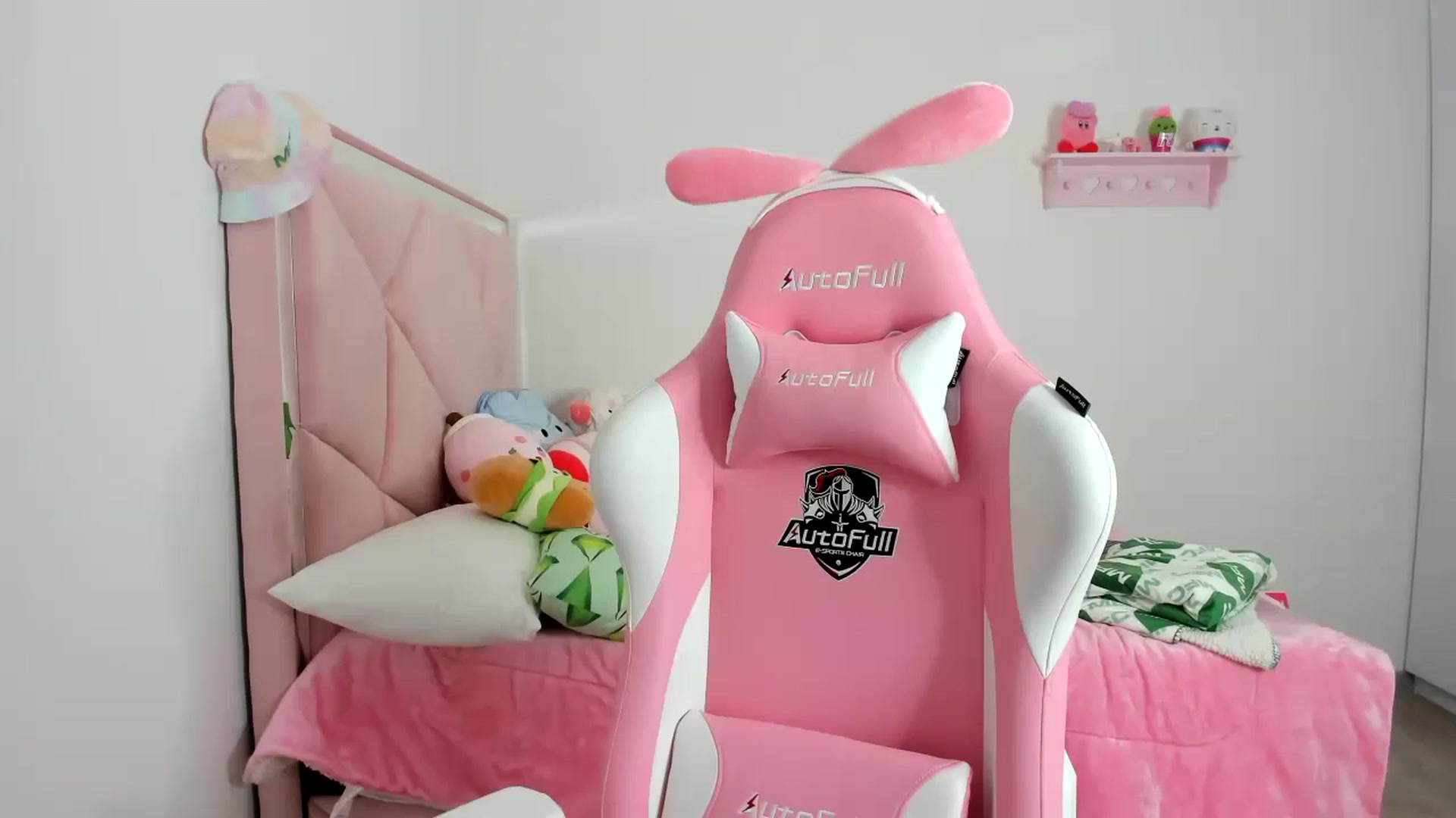 Gallery image thumbnail from Cherrycute666's myfreecams stream on, 12/26/2023, 03:12 image 9 of 20