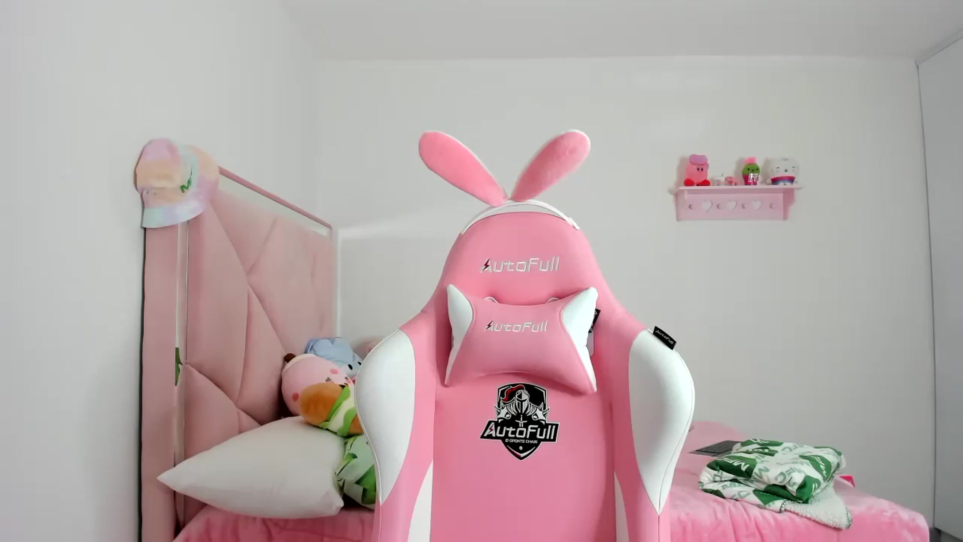 Gallery image thumbnail from Cherrycute666's myfreecams stream on, 12/26/2023, 03:12 image 11 of 20