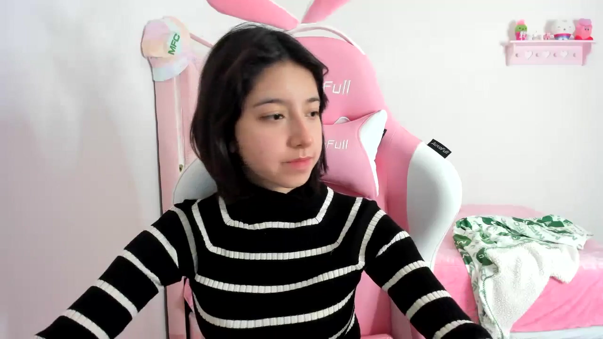 Gallery image thumbnail from Cherrycute666's myfreecams stream on, 01/03/2024, 07:52 image 19 of 20
