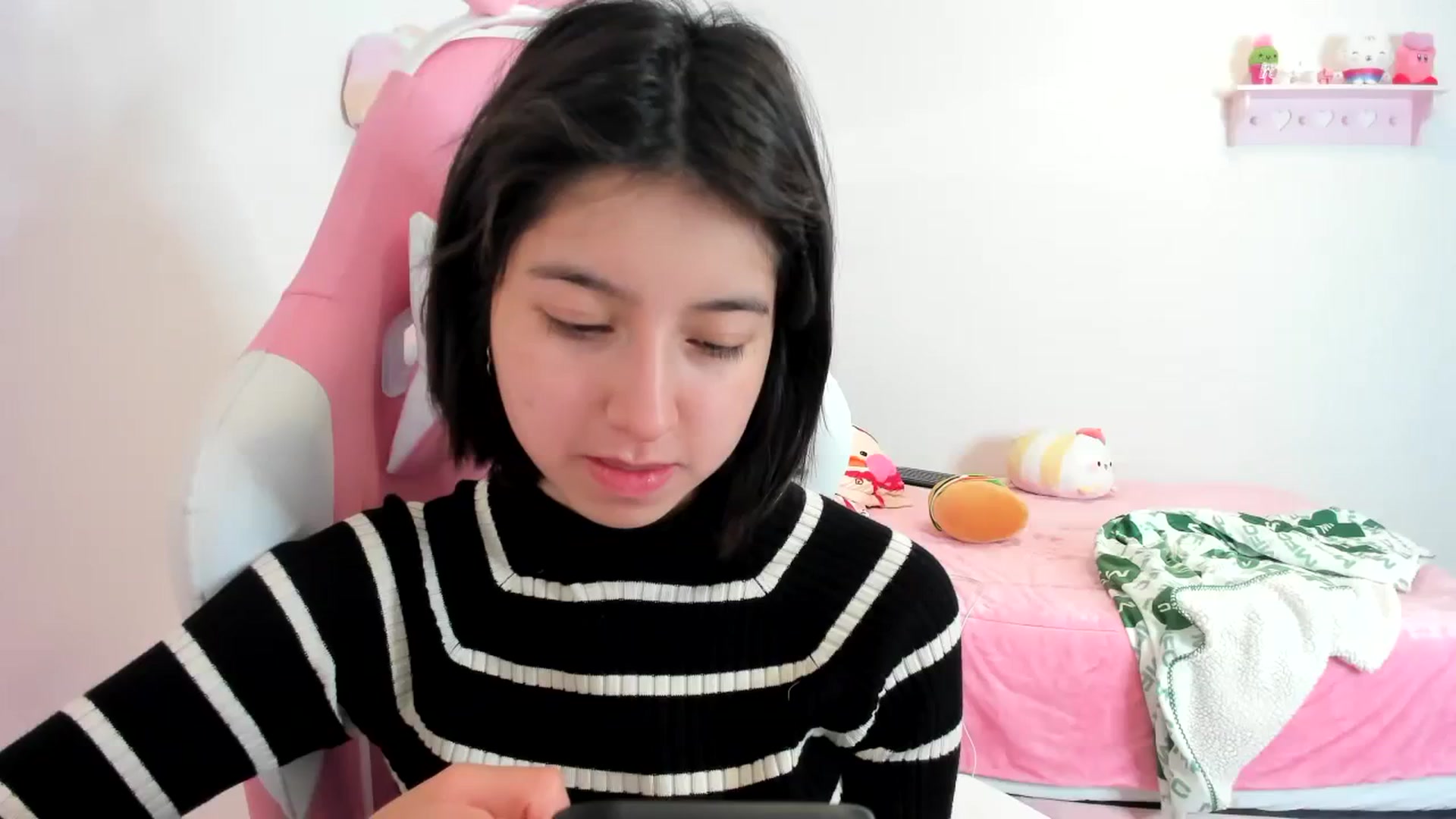 Gallery image thumbnail from Cherrycute666's myfreecams stream on, 01/03/2024, 07:52 image 4 of 20