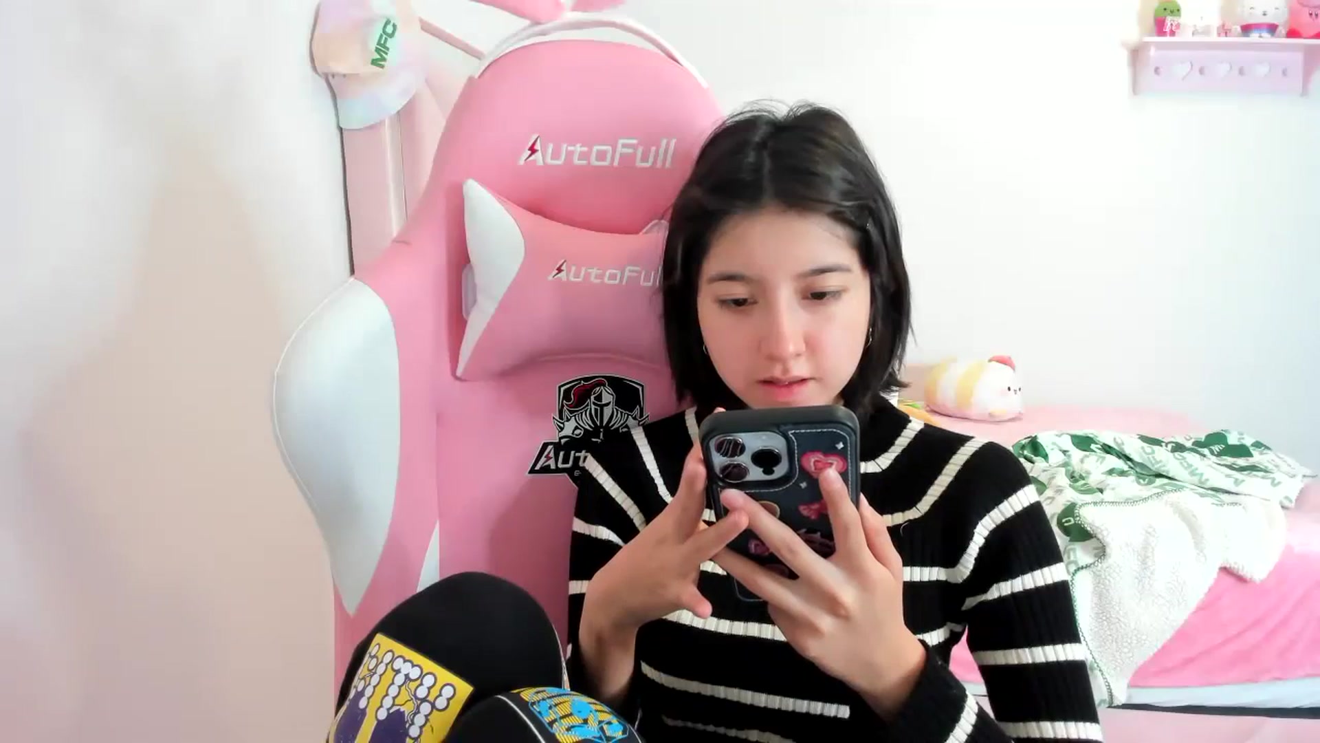 Gallery image thumbnail from Cherrycute666's myfreecams stream on, 01/03/2024, 07:52 image 3 of 20
