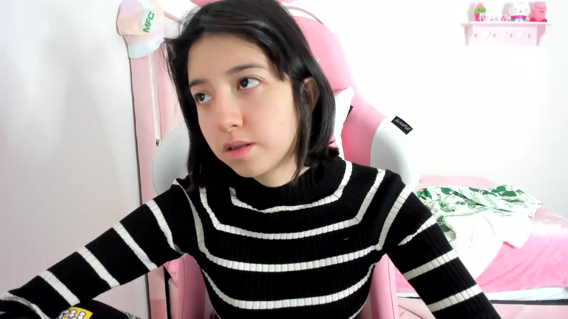 Gallery image thumbnail from Cherrycute666's myfreecams stream on, 01/03/2024, 07:52 image 20 of 20