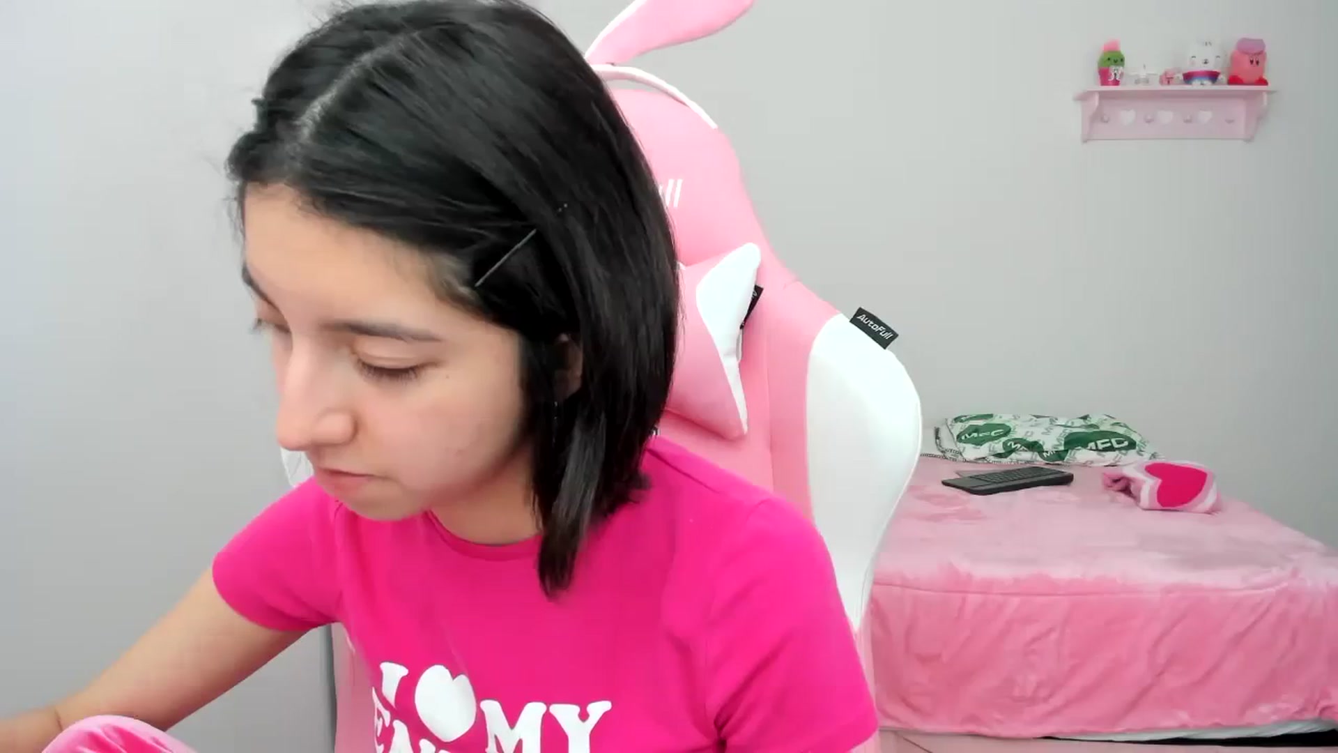 Gallery image thumbnail from Cherrycute666's myfreecams stream on, 01/03/2024, 22:49 image 9 of 20