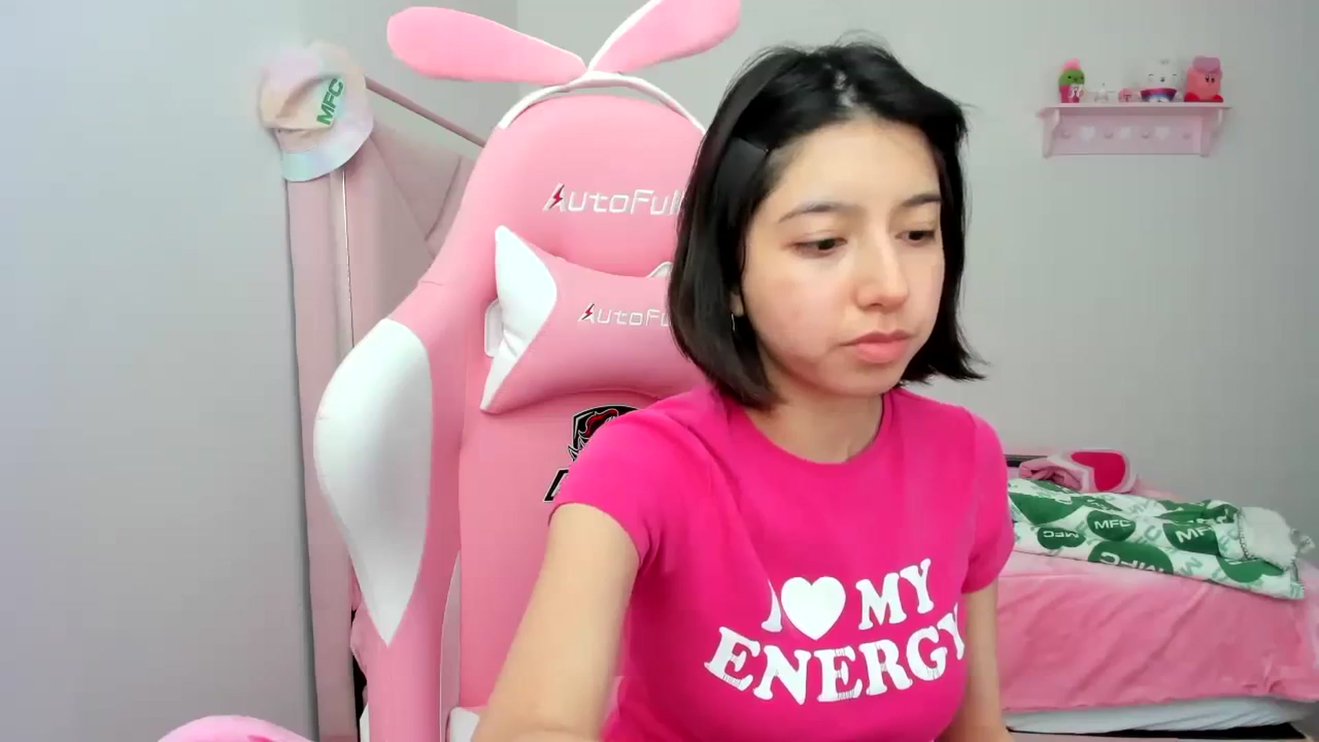 Gallery image thumbnail from Cherrycute666's myfreecams stream on, 01/03/2024, 22:49 image 6 of 20