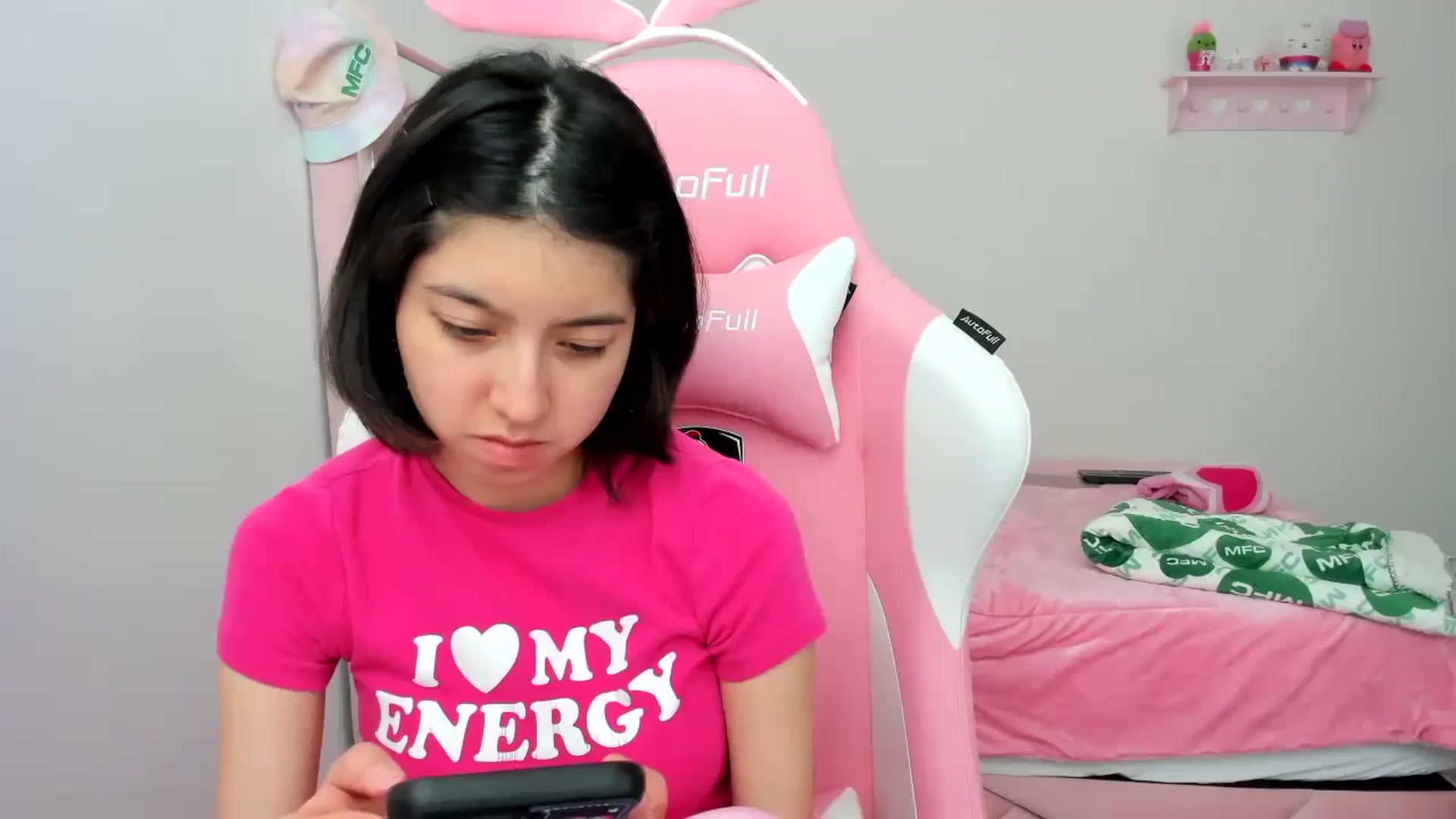 Gallery image thumbnail from Cherrycute666's myfreecams stream on, 01/03/2024, 22:49 image 1 of 20