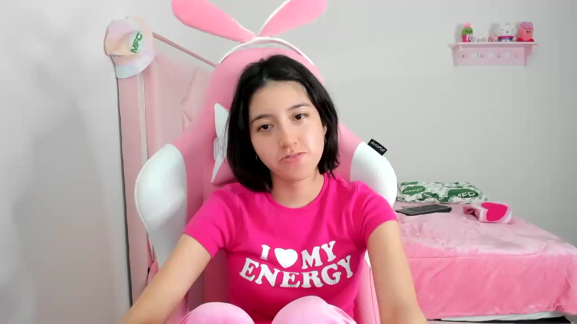 Gallery image thumbnail from Cherrycute666's myfreecams stream on, 01/04/2024, 24:46 image 11 of 20