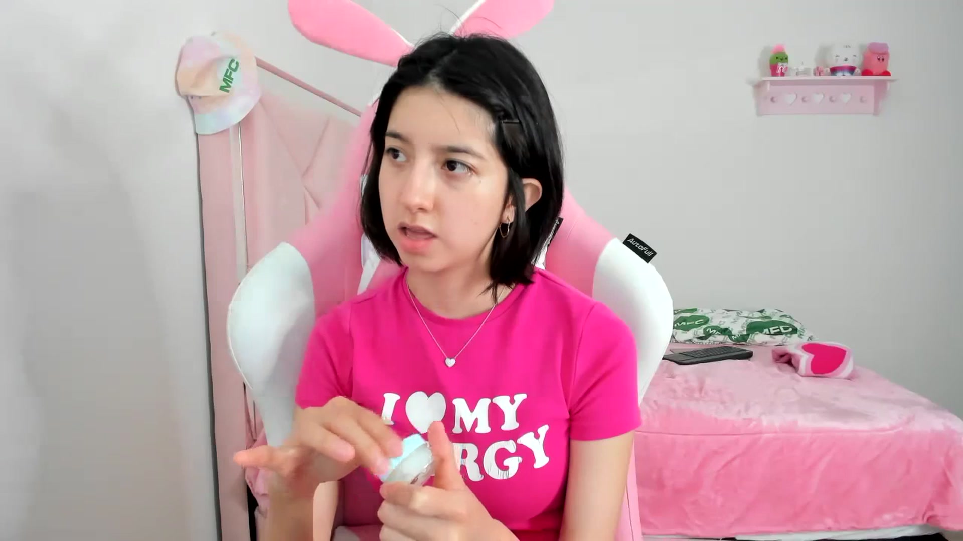 Gallery image thumbnail from Cherrycute666's myfreecams stream on, 01/04/2024, 24:46 image 9 of 20