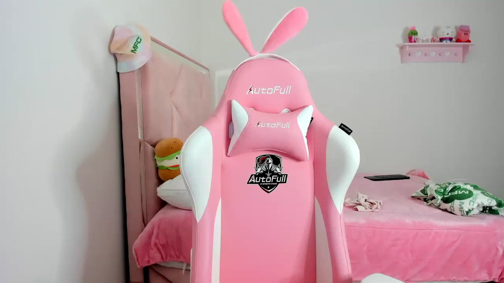 Gallery image thumbnail from Cherrycute666's myfreecams stream on, 01/07/2024, 02:52 image 5 of 20