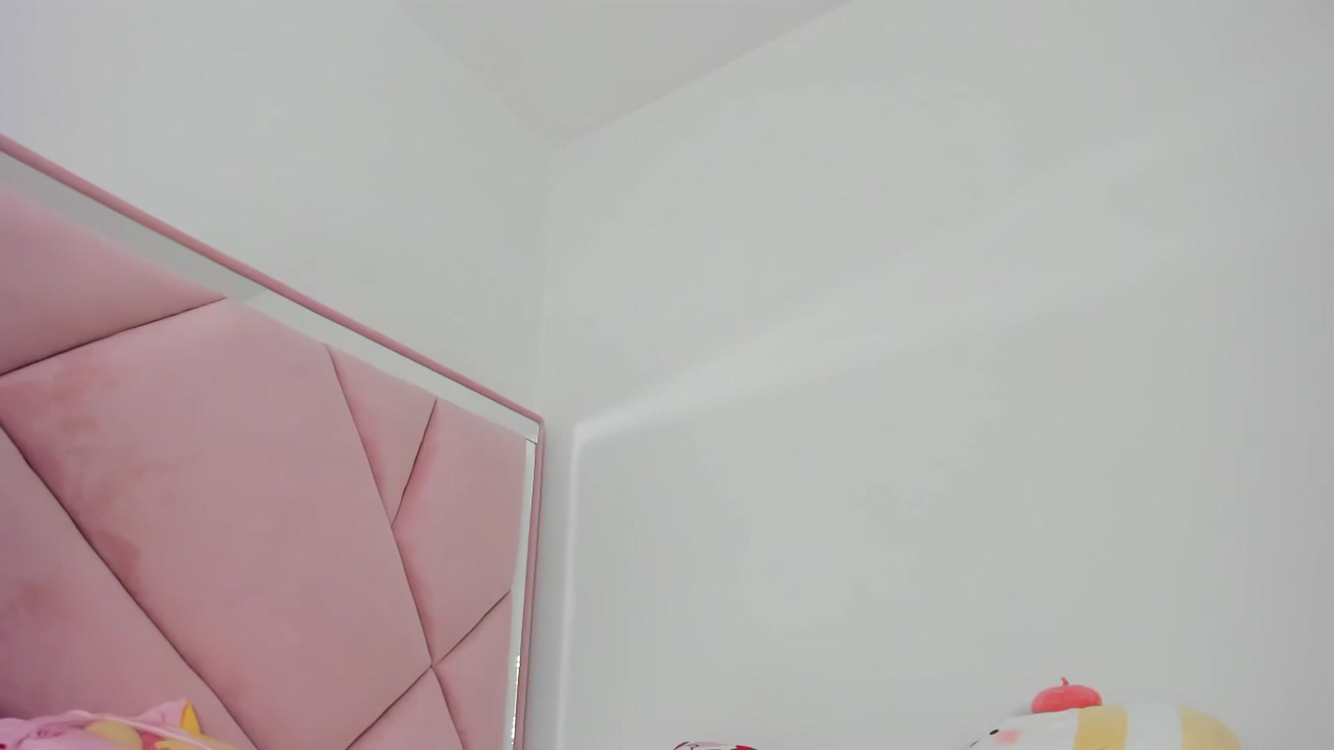 Gallery image thumbnail from Cherrycute666's myfreecams stream on, 01/07/2024, 11:45 image 13 of 20