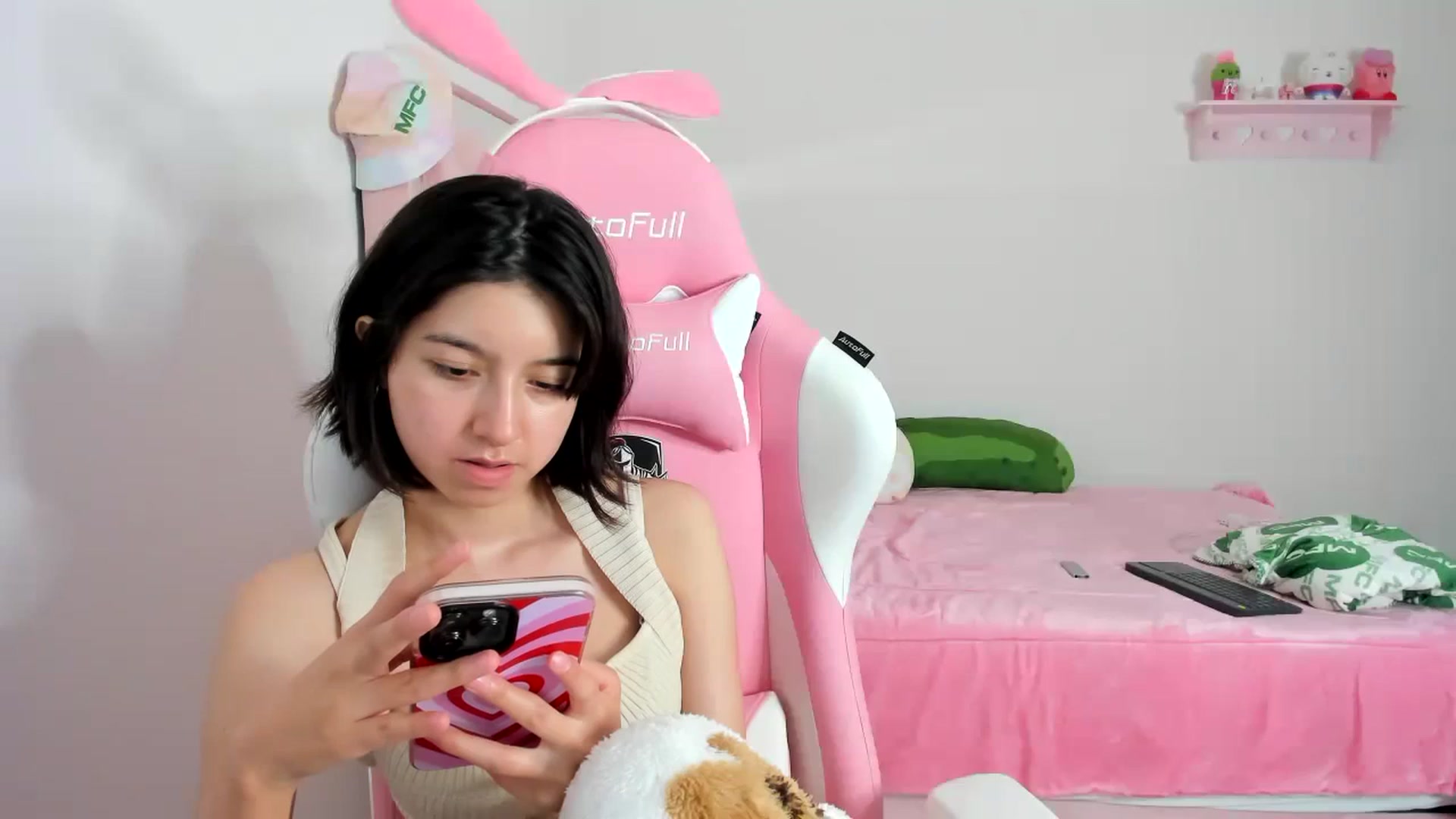 Gallery image thumbnail from Cherrycute666's myfreecams stream on, 01/07/2024, 12:07 image 14 of 20
