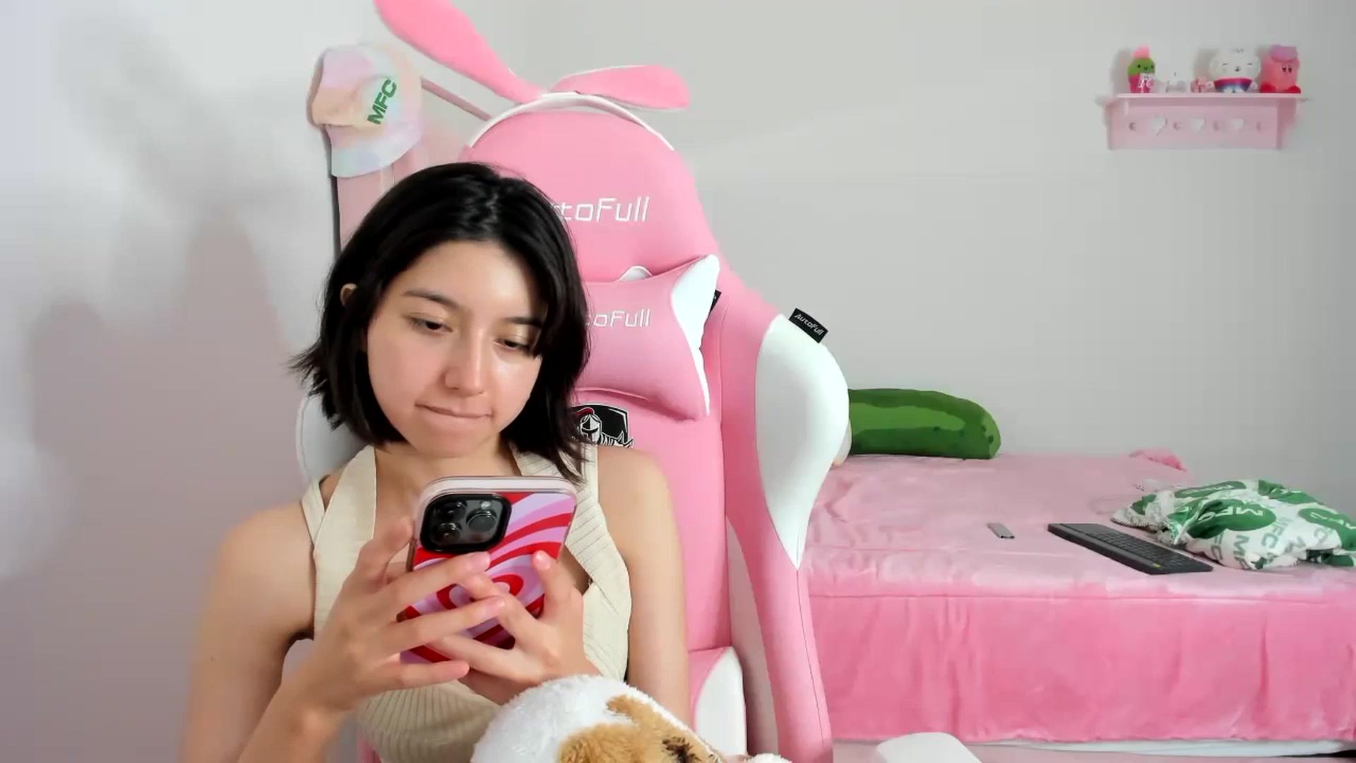 Gallery image thumbnail from Cherrycute666's myfreecams stream on, 01/07/2024, 12:07 image 12 of 20