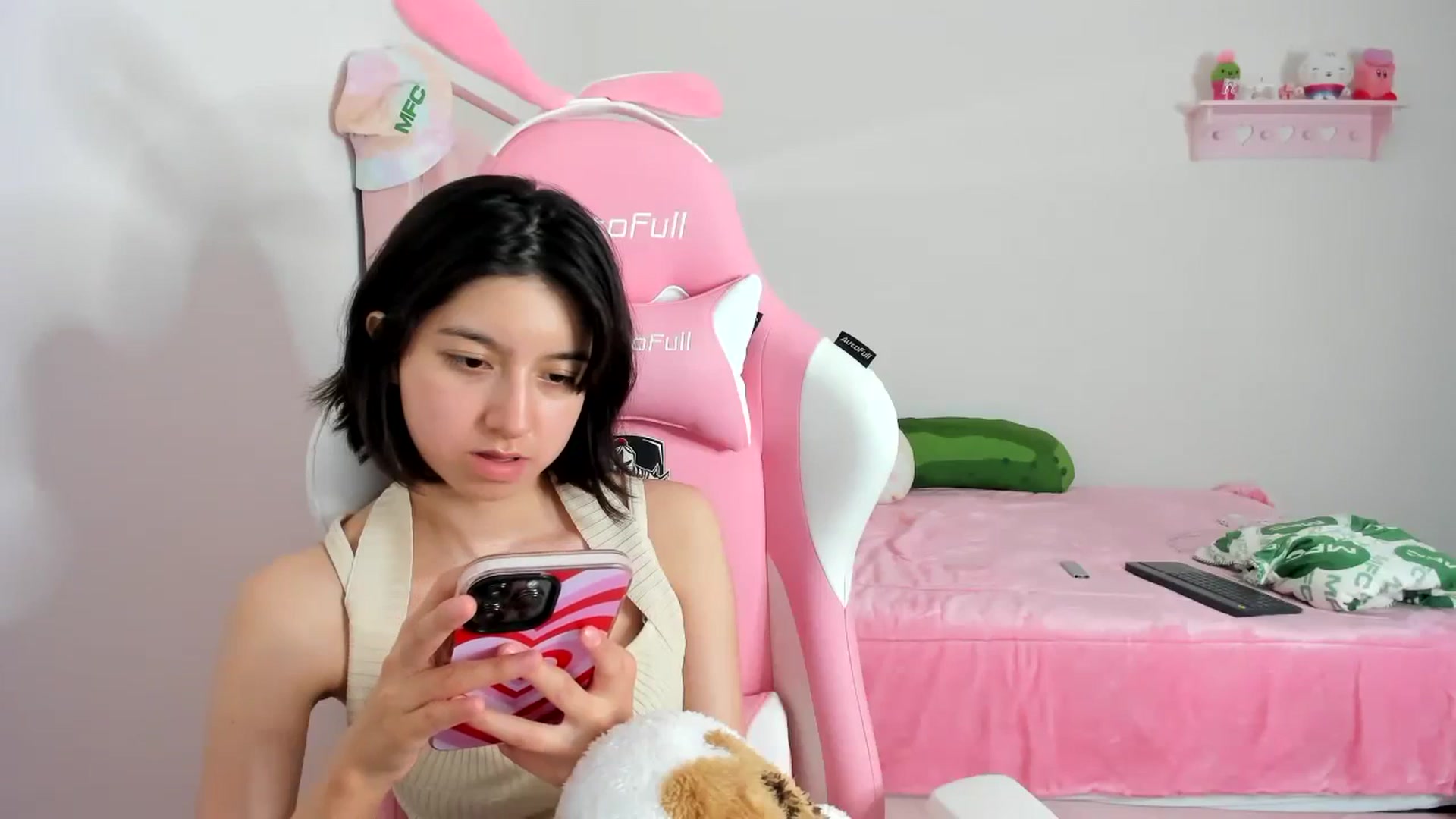Gallery image thumbnail from Cherrycute666's myfreecams stream on, 01/07/2024, 12:07 image 13 of 20