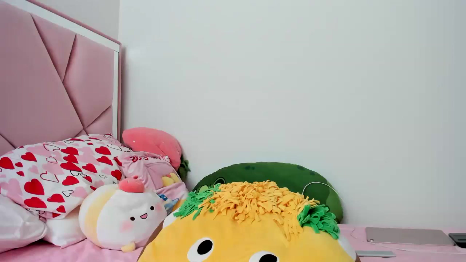 Gallery image thumbnail from Cherrycute666's myfreecams stream on, 01/08/2024, 21:02 image 9 of 20