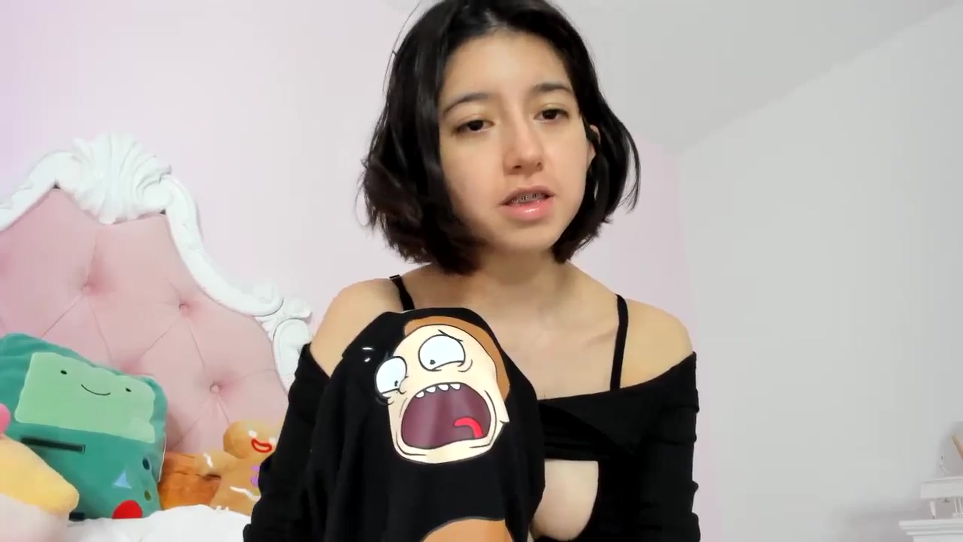 Gallery image thumbnail from Cherrycute666's myfreecams stream on, 01/09/2024, 04:21 image 4 of 20