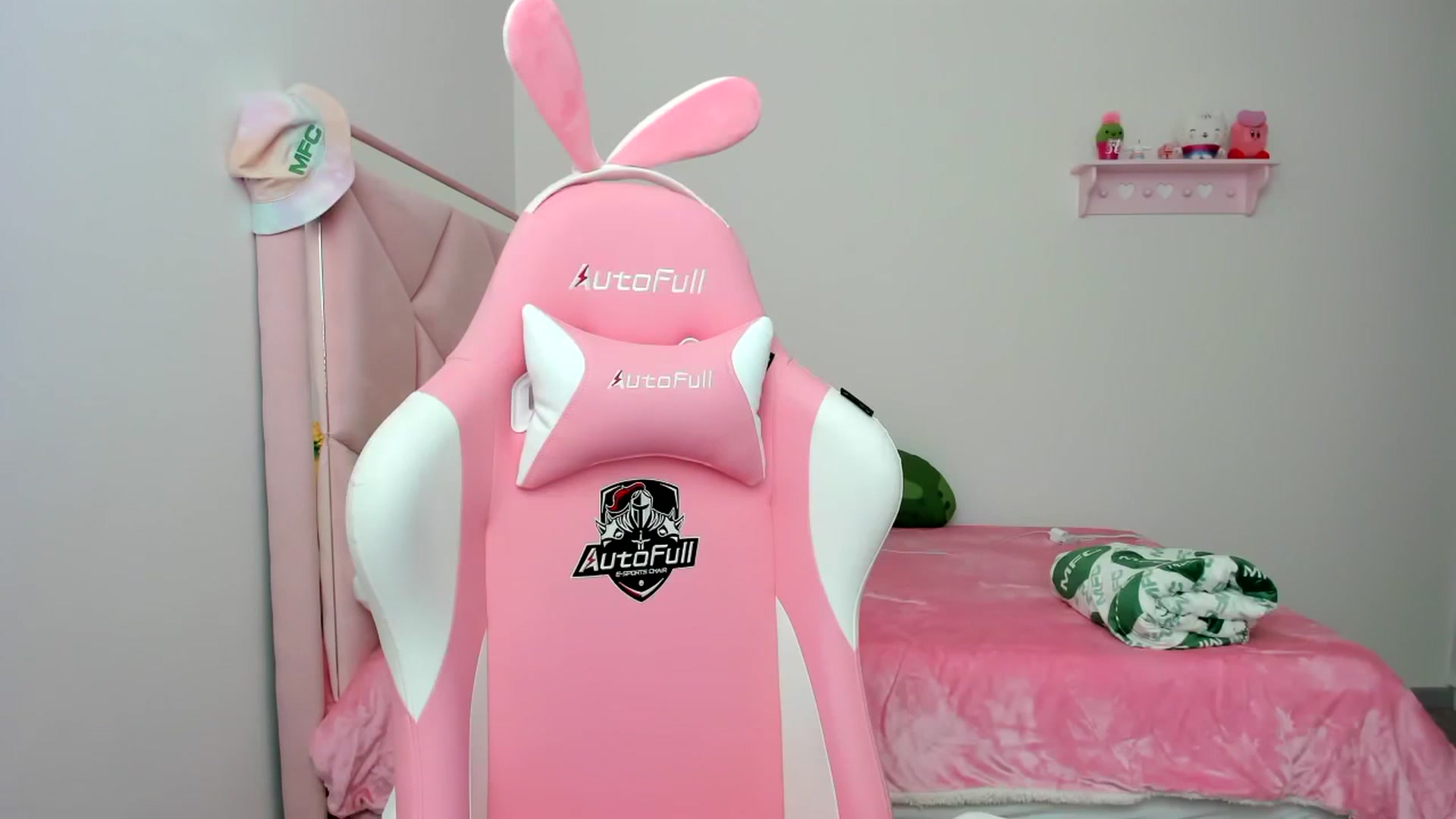 Gallery image thumbnail from Cherrycute666's myfreecams stream on, 01/09/2024, 21:22 image 20 of 20