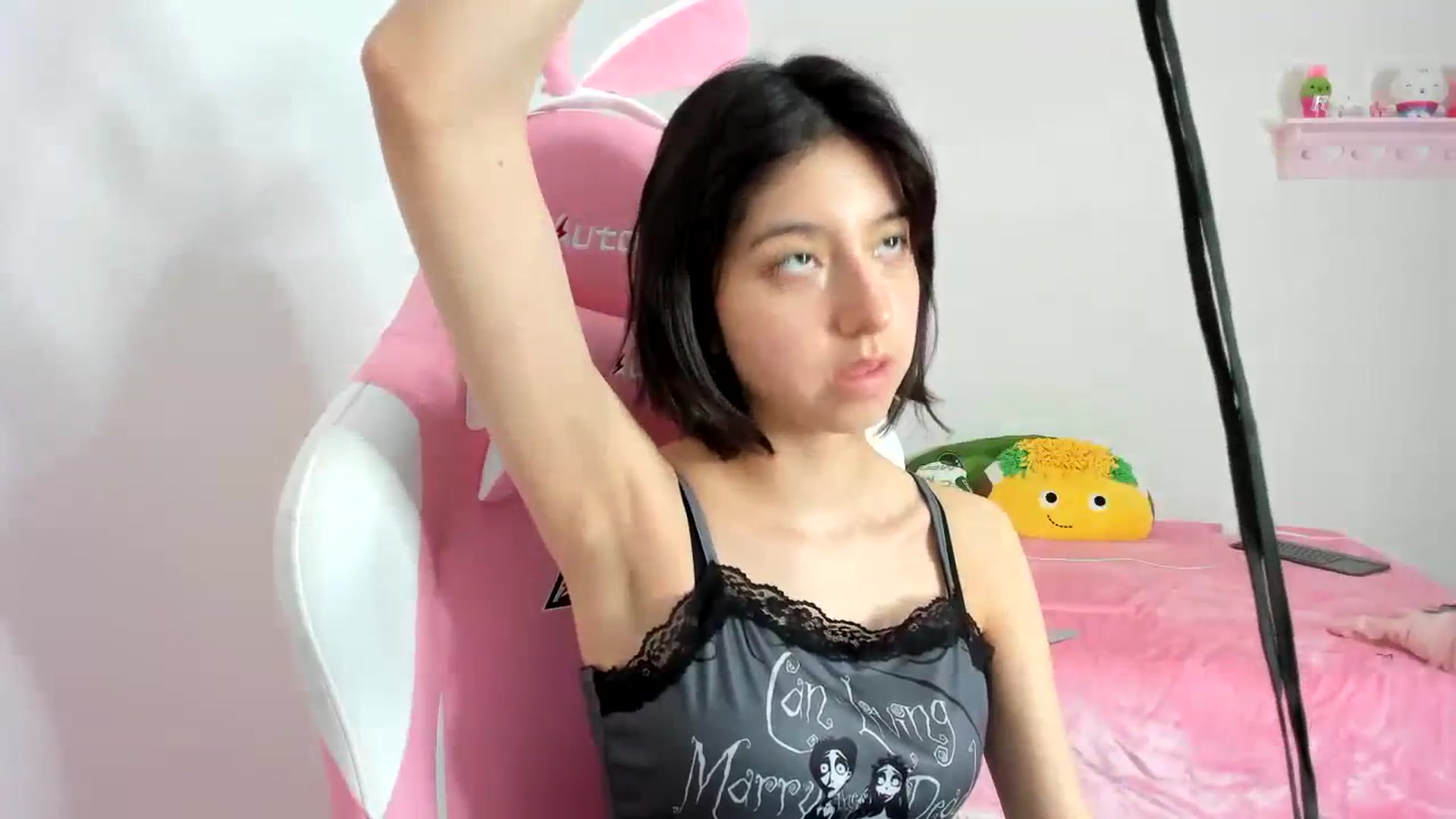 Gallery image thumbnail from Cherrycute666's myfreecams stream on, 01/10/2024, 02:48 image 8 of 20